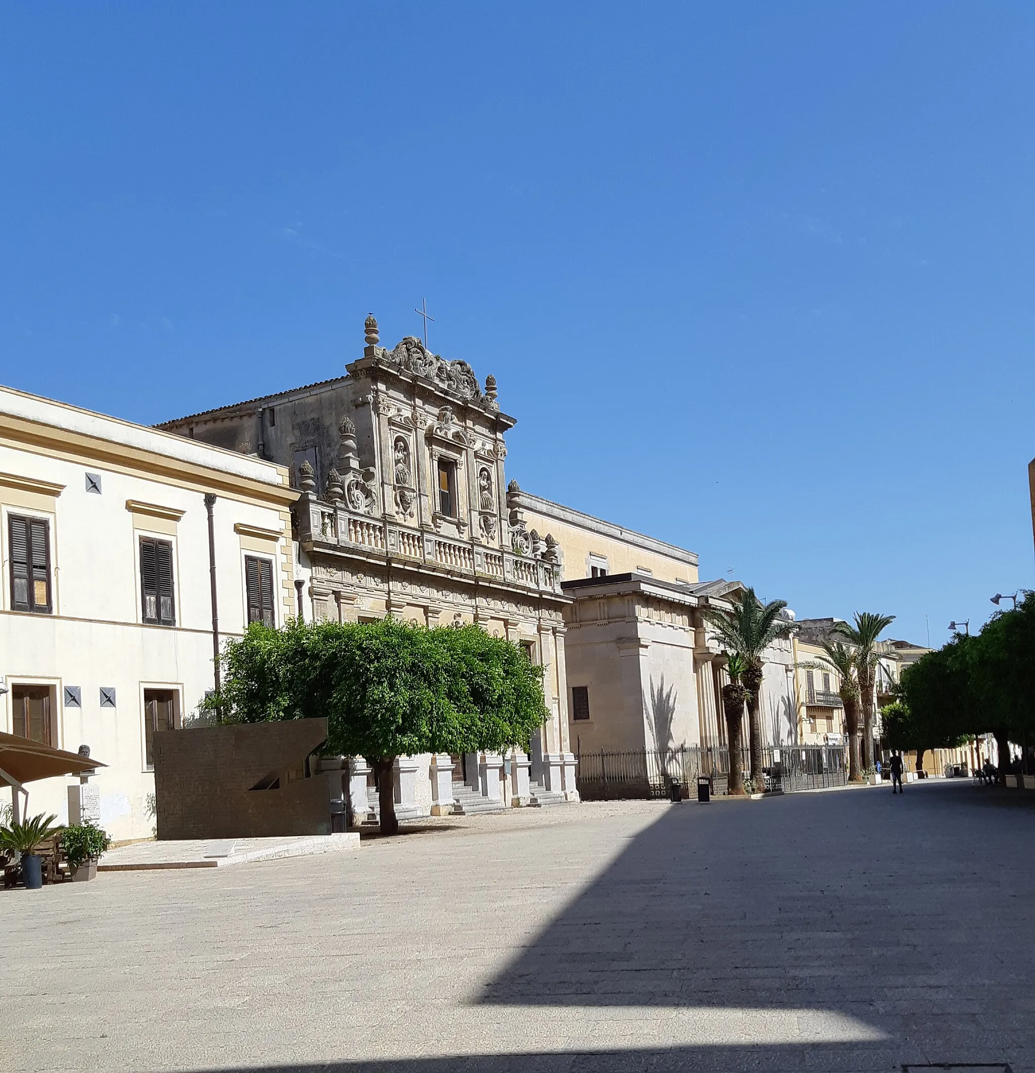 Photo showing: Castelvetrano, Piazza Carlo d'Aragona e Tagliavia