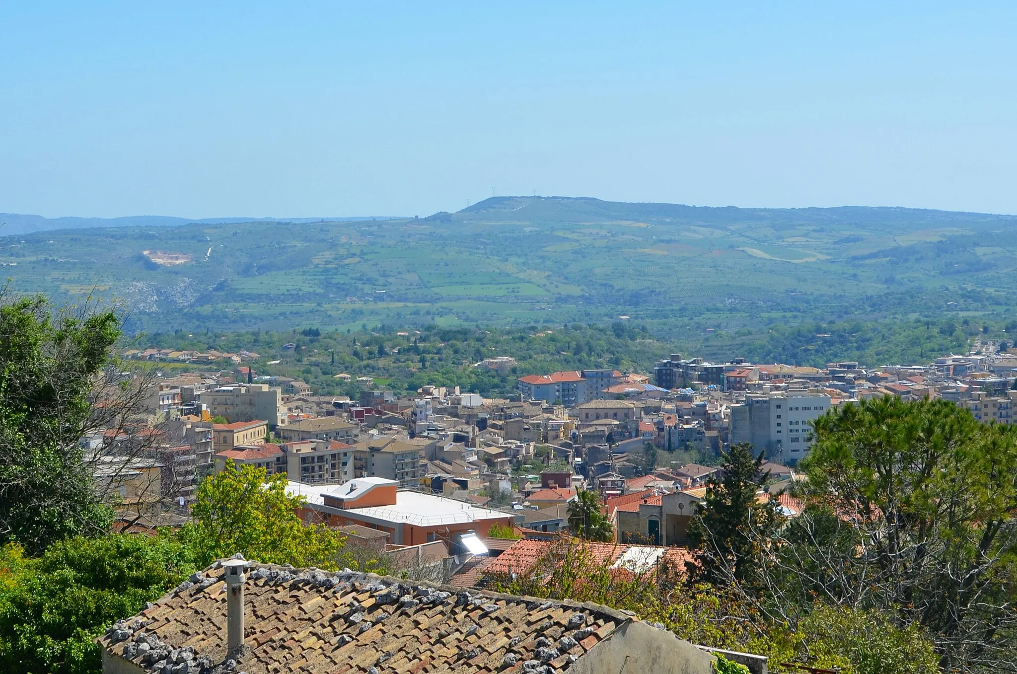 Photo showing: Taken from the acropolis of ancient Akrai.