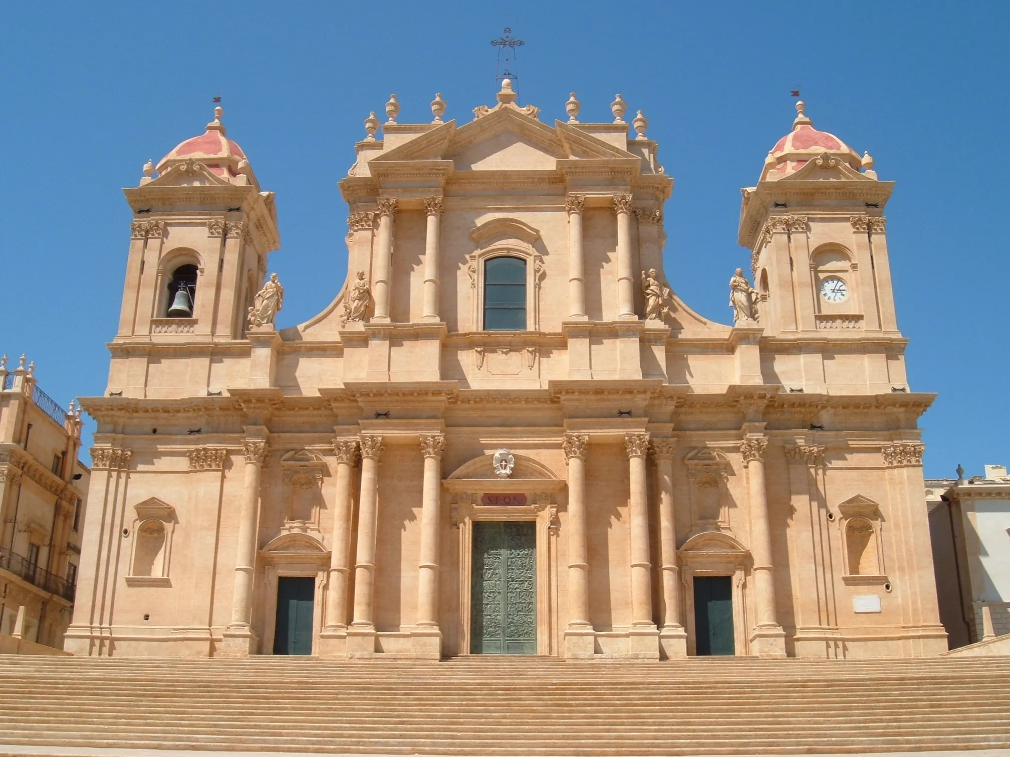 Photo showing: Noto, Sicily, Italy.Church of San Carlo al Corso, view from the belltower,