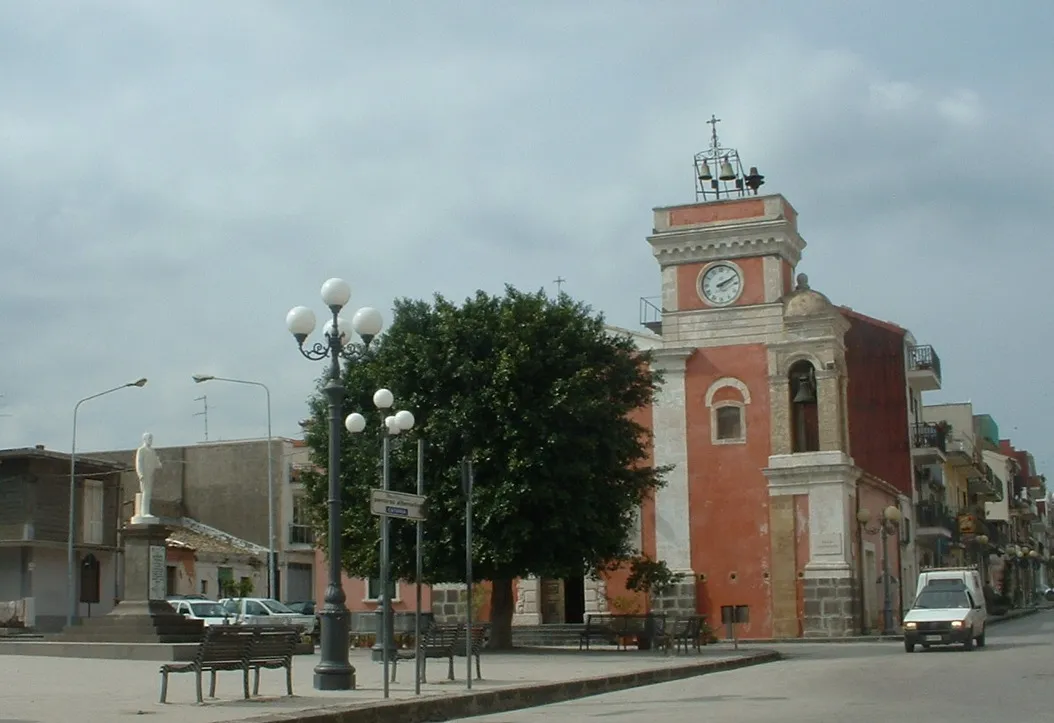 Photo showing: Villasmundo (Melilli -SR) Church of St. Michael on the main square.