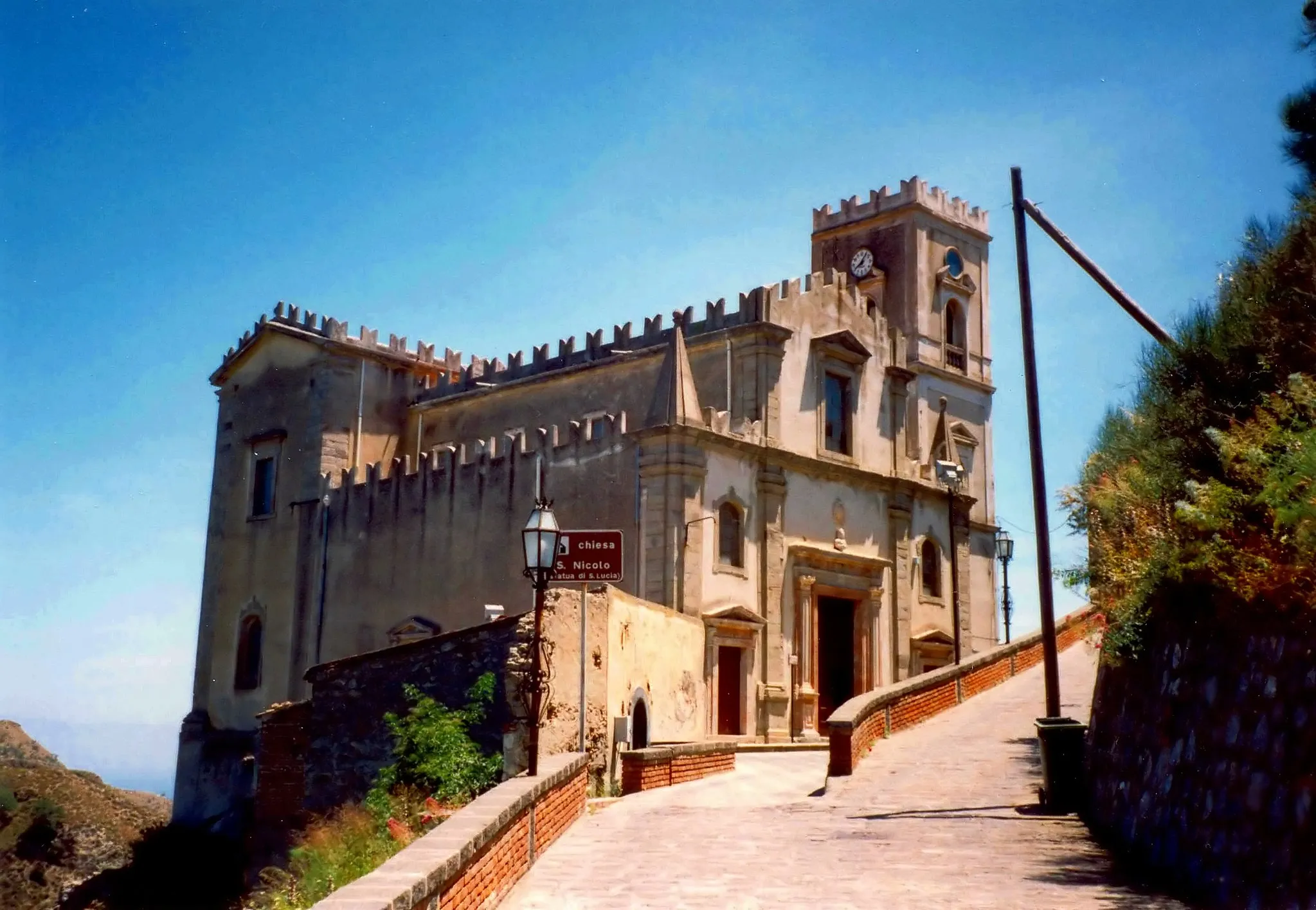 Photo showing: Die Kirche St. Nicolo in Savoca / Sizilien.