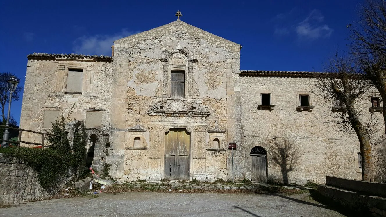 Photo showing: Santa Maria di Gesù church and franciscan convent in Petralia Soprana. 1611