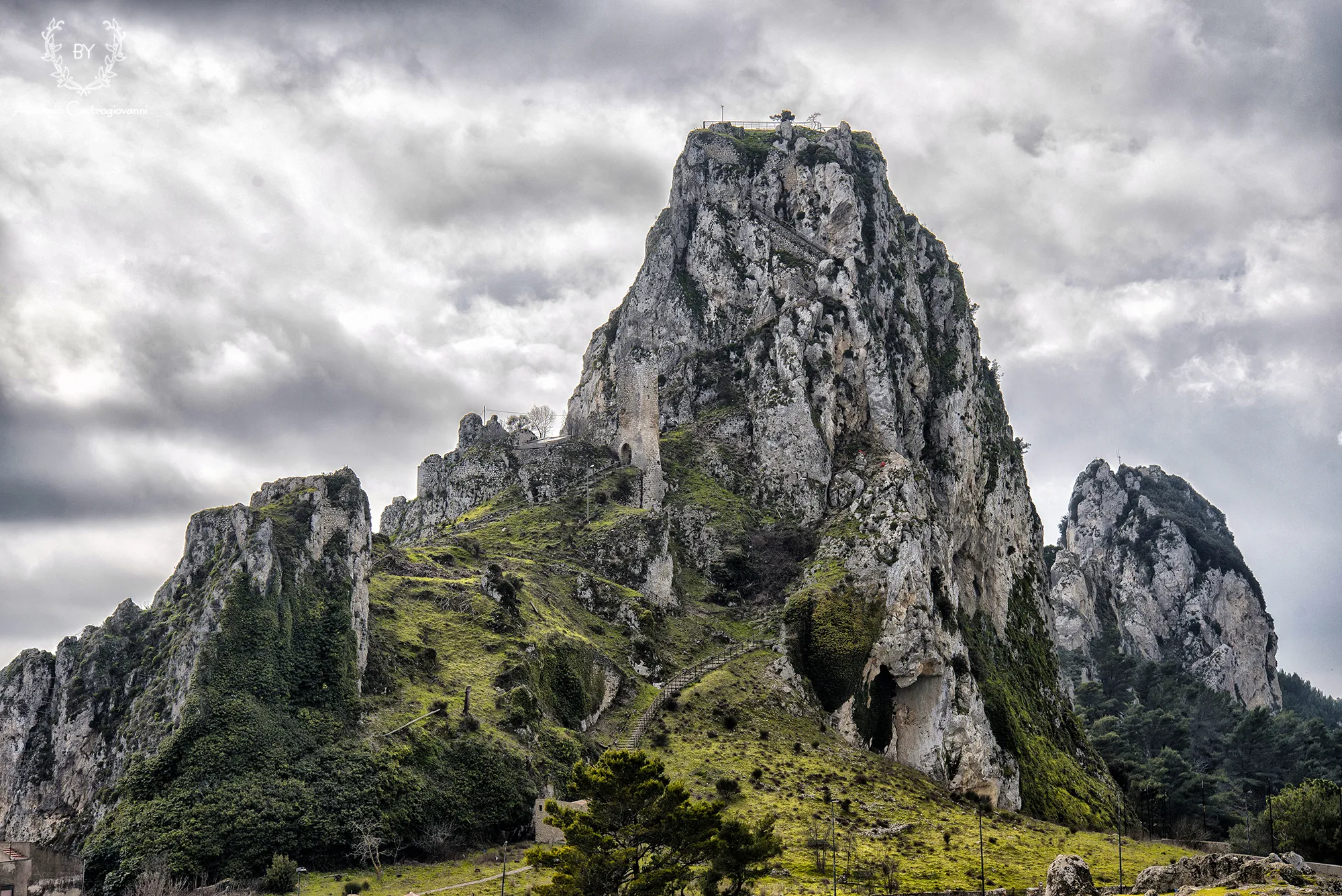 Photo showing: Il Castello Luna di Caltabellotta  dove si rifugio l'ultimo Re di Sicilia