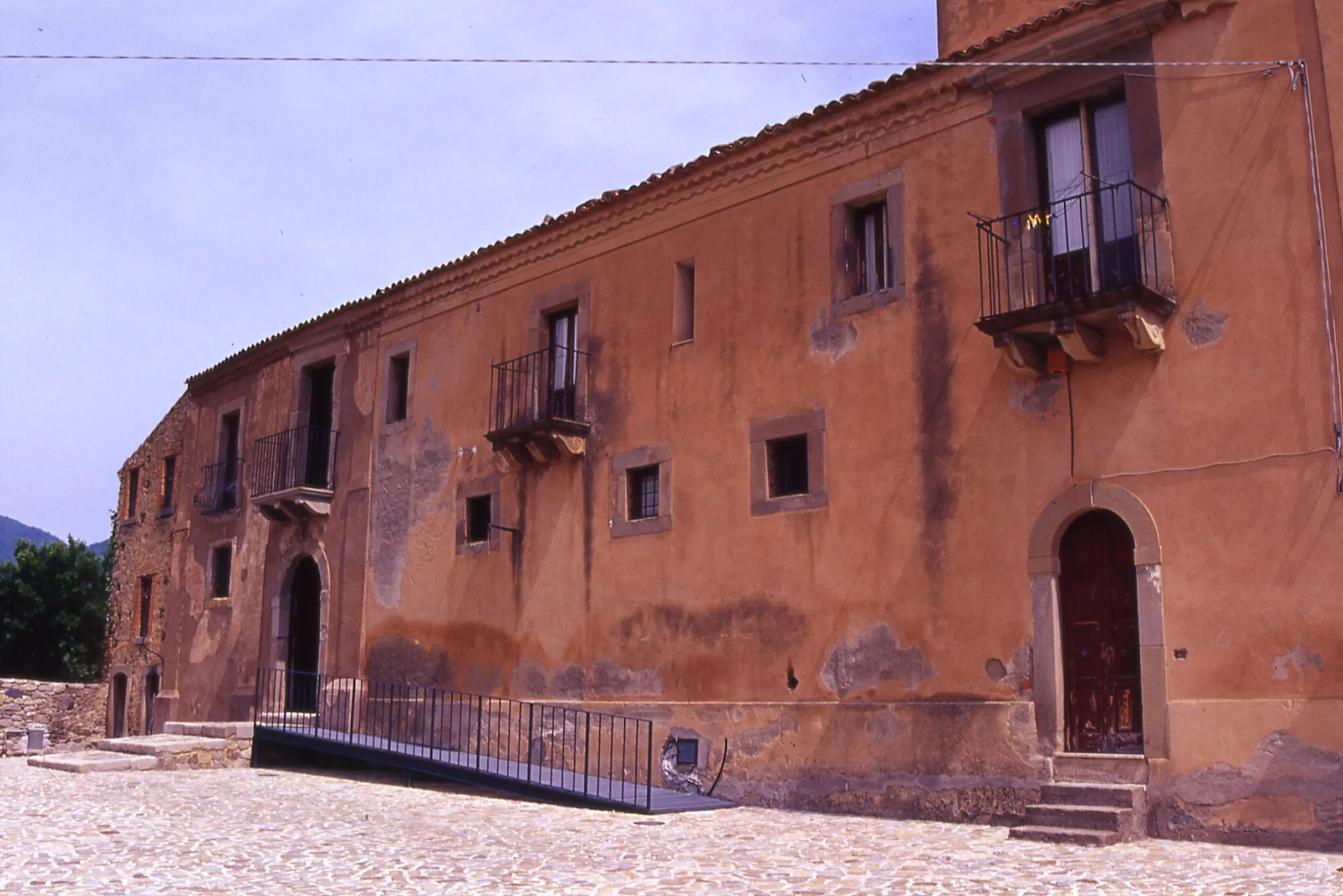 Photo showing: Convento dei Carmelitani di San Piero Patti