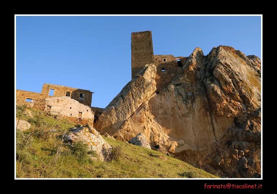 Photo showing: Aidone EN_Sicilia: Il castello di Pietratagliata