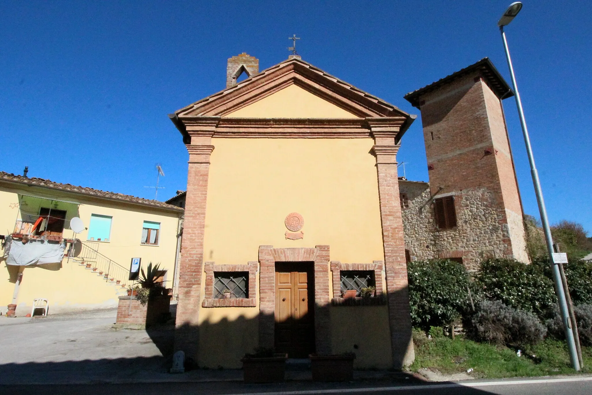 Photo showing: Church/Chapel San Rocco, Badesse, hamlet of Monteriggioni, Province of Siena, Tuscany, Italy