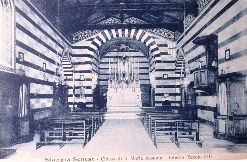 Photo showing: Chiesa di S. Maria Assunta a Staggia Senese, aspetto dell'interno con le decorazioni neomedioevali eseguite nel 1904, asportate assieme agli antichi arredi nel 1952.