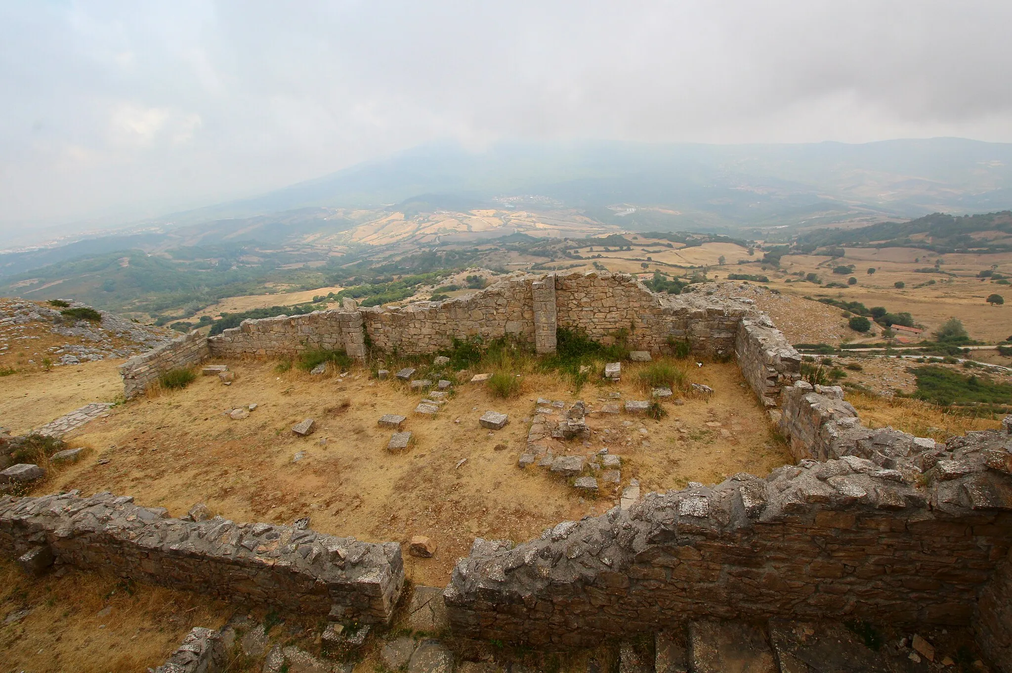 Photo showing: Ruins of the Hermitage Eremo Lazzaretti, on Torre Giurisdavidica, on top of Monte Labbro (1193 m), Arcidosso, Province of Grosseto, Tuscany, Italy