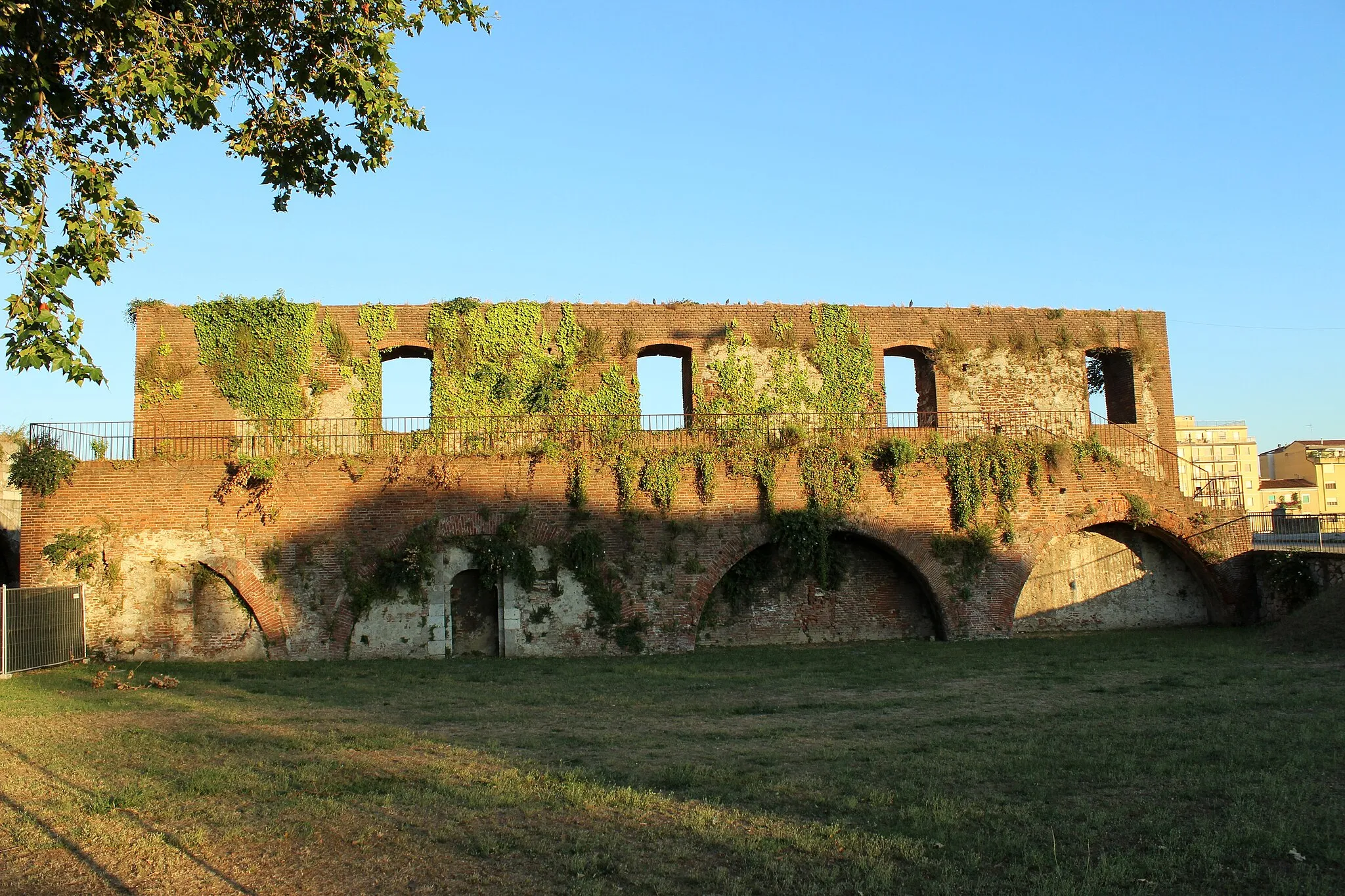 Photo showing: Pisa. Lungarno.