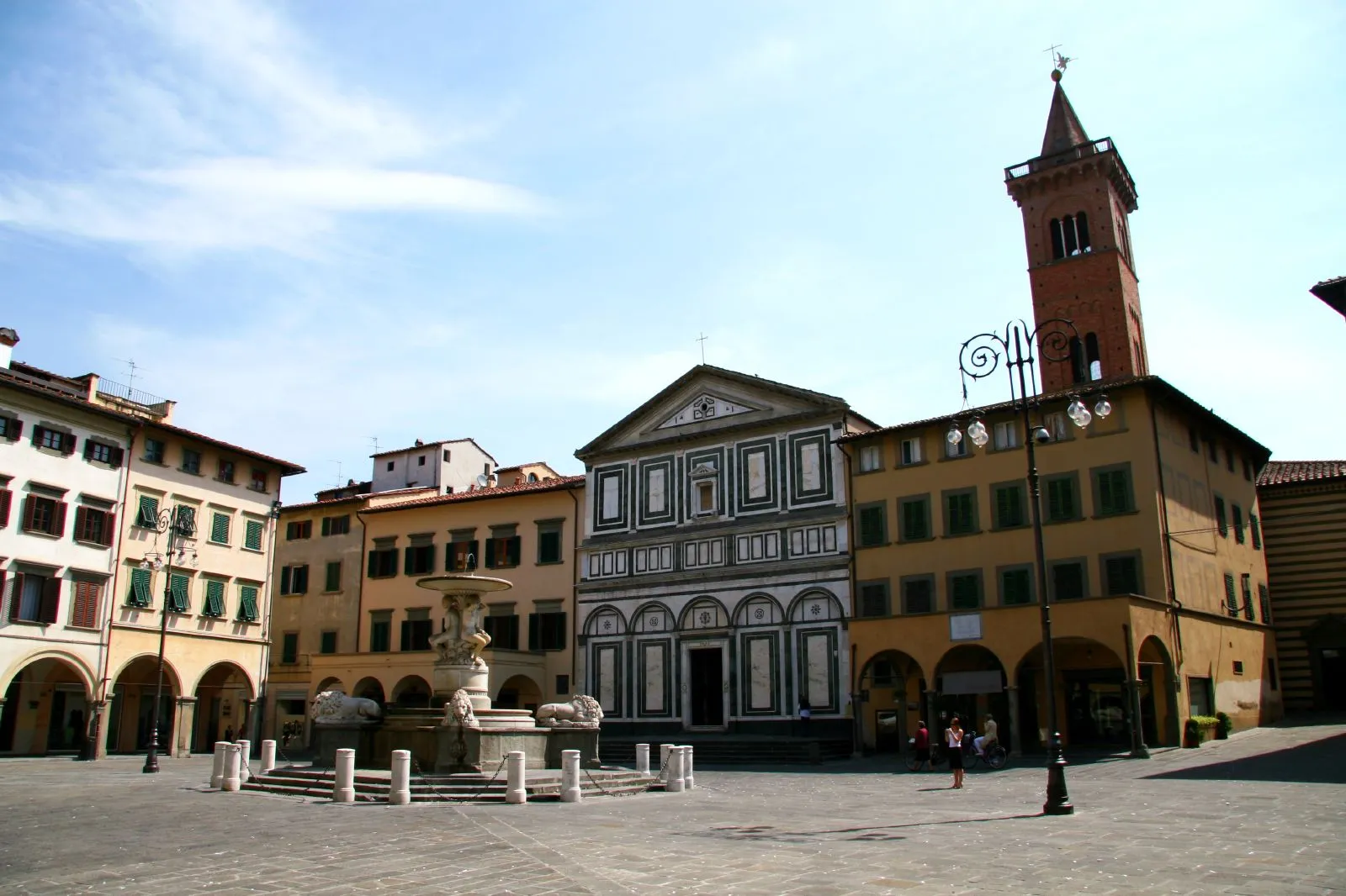 Photo showing: The central square of Empoli