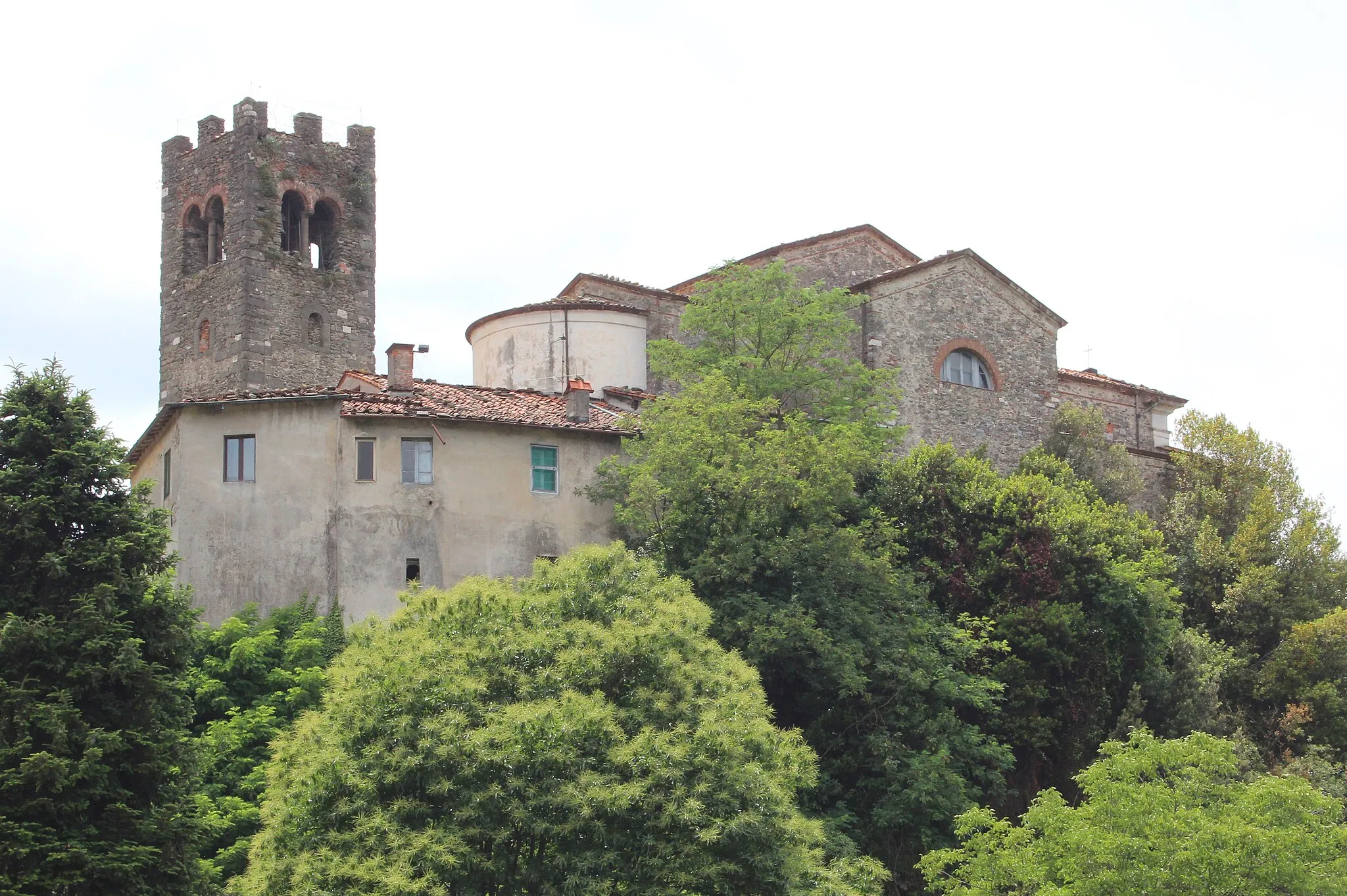 Photo showing: church San Pietro, Anchiano, hamlet of Borgo a Mozzano, Province of Lucca, Tuscany, Italy