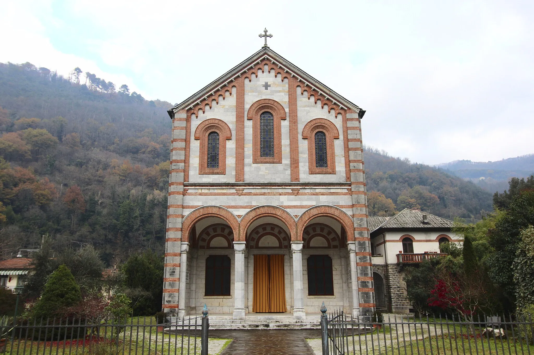 Photo showing: Church Sant'Andrea, Piaggione, hamlet of Lucca, Tuscany, Italy
