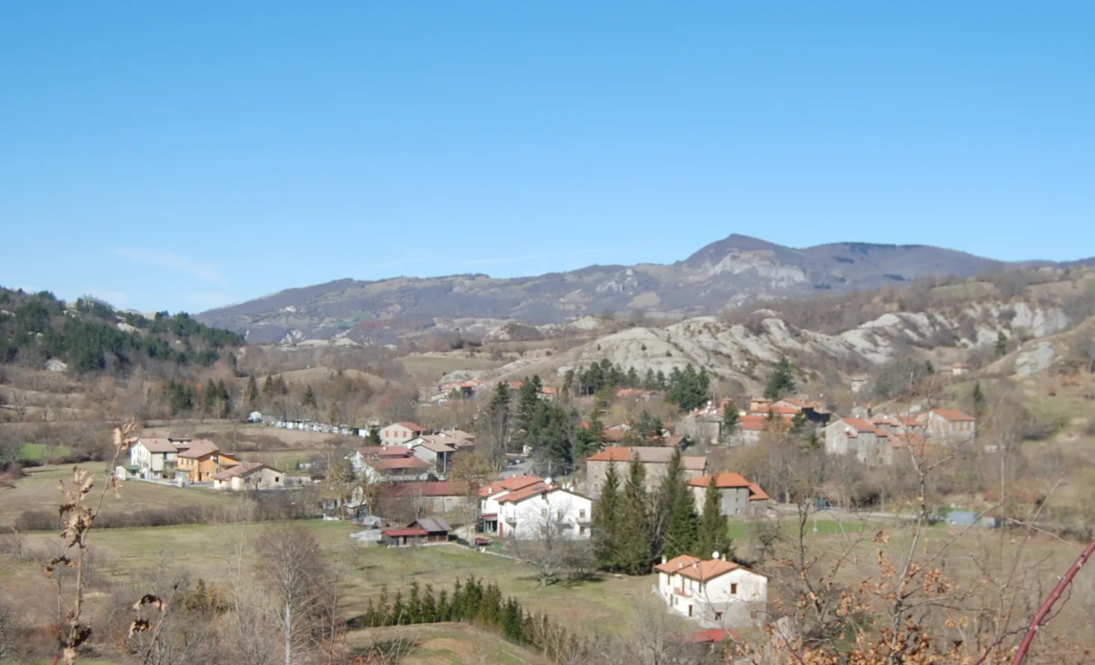 Photo showing: Panorama di Pratieghi, nel comune di Badia Tedalda