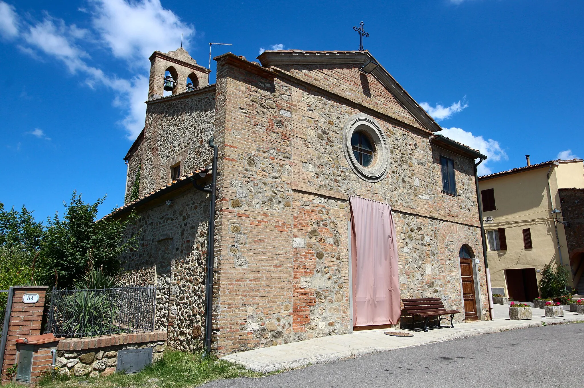 Photo showing: Church San Lorenzo, Frassini, hamlet of Chiusdino, Province of Siena, Tuscany, Italy