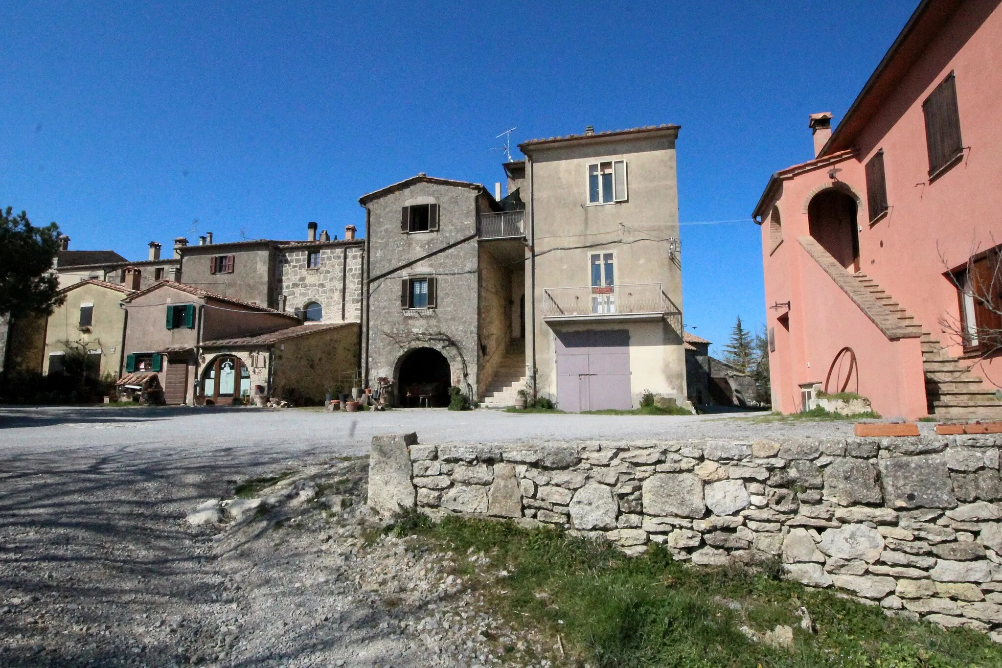 Photo showing: Fonte Vetriana, village in the territory of Sarteano, Province of Siena, Tuscany, Italy