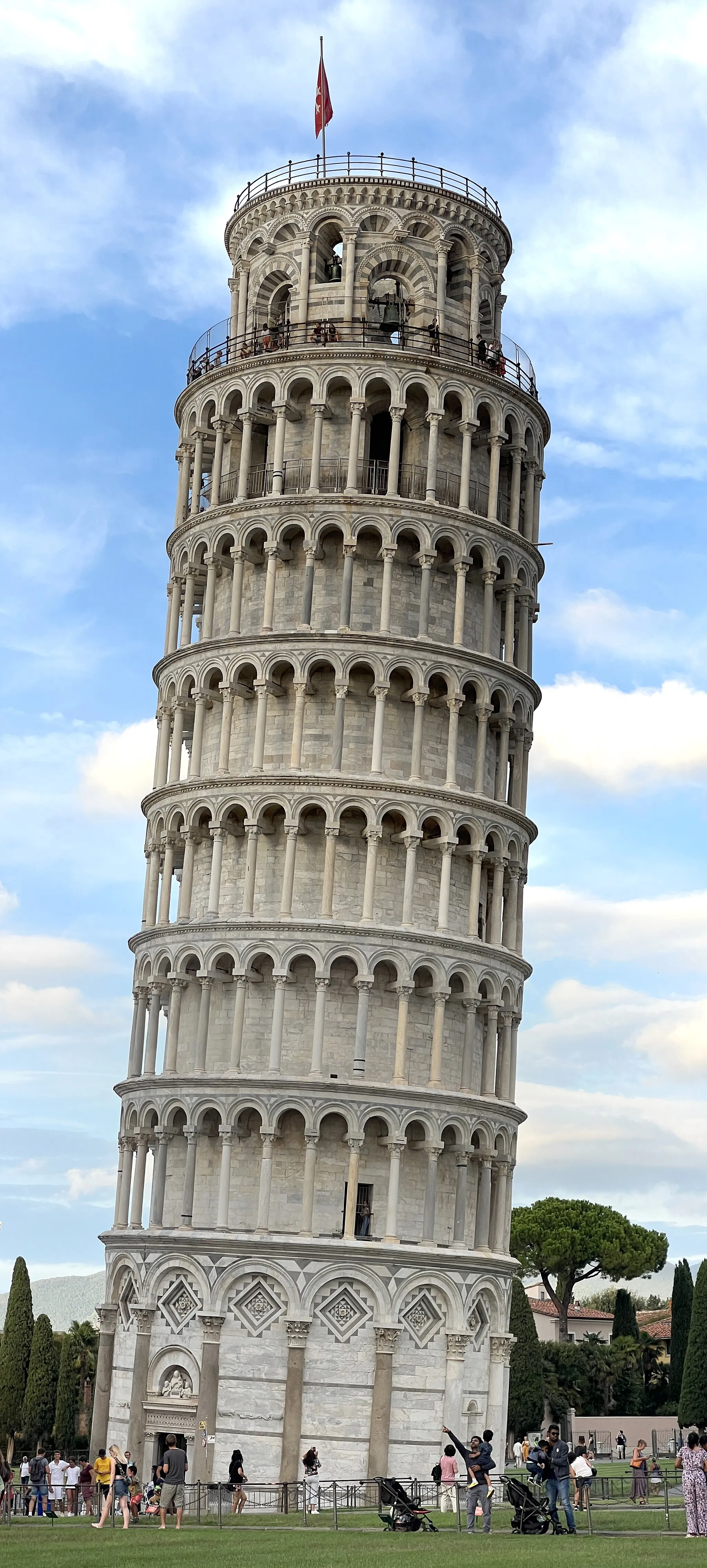 Photo showing: Leaning Tower of Pisa, Italy.