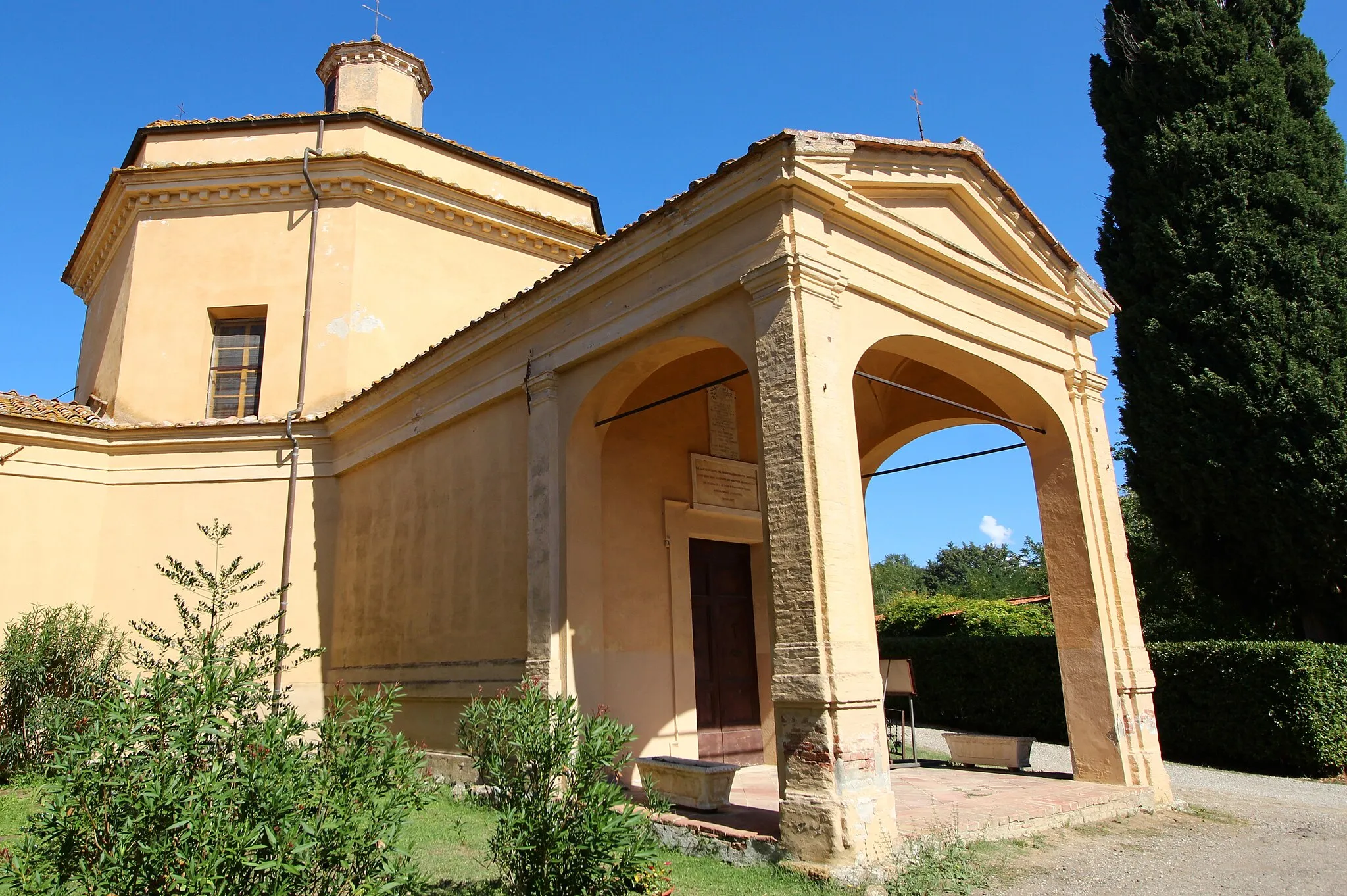 Photo showing: Church Santa Maria a Dofàna, Church in Monteaperti (Montaperti), Castelnuovo Berardenga, Province of Siena, Tuscany, Italy