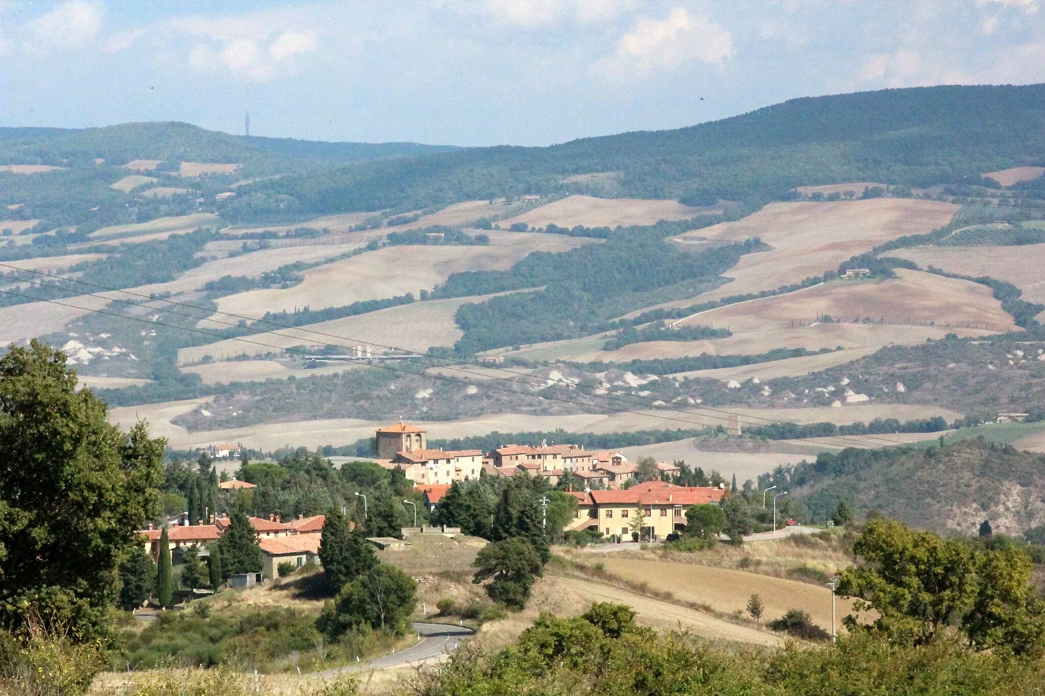 Photo showing: Panorama of Contignano, hamlet of Radicofani, Val d’Orcia, Province of Siena, Tuscany, Italy