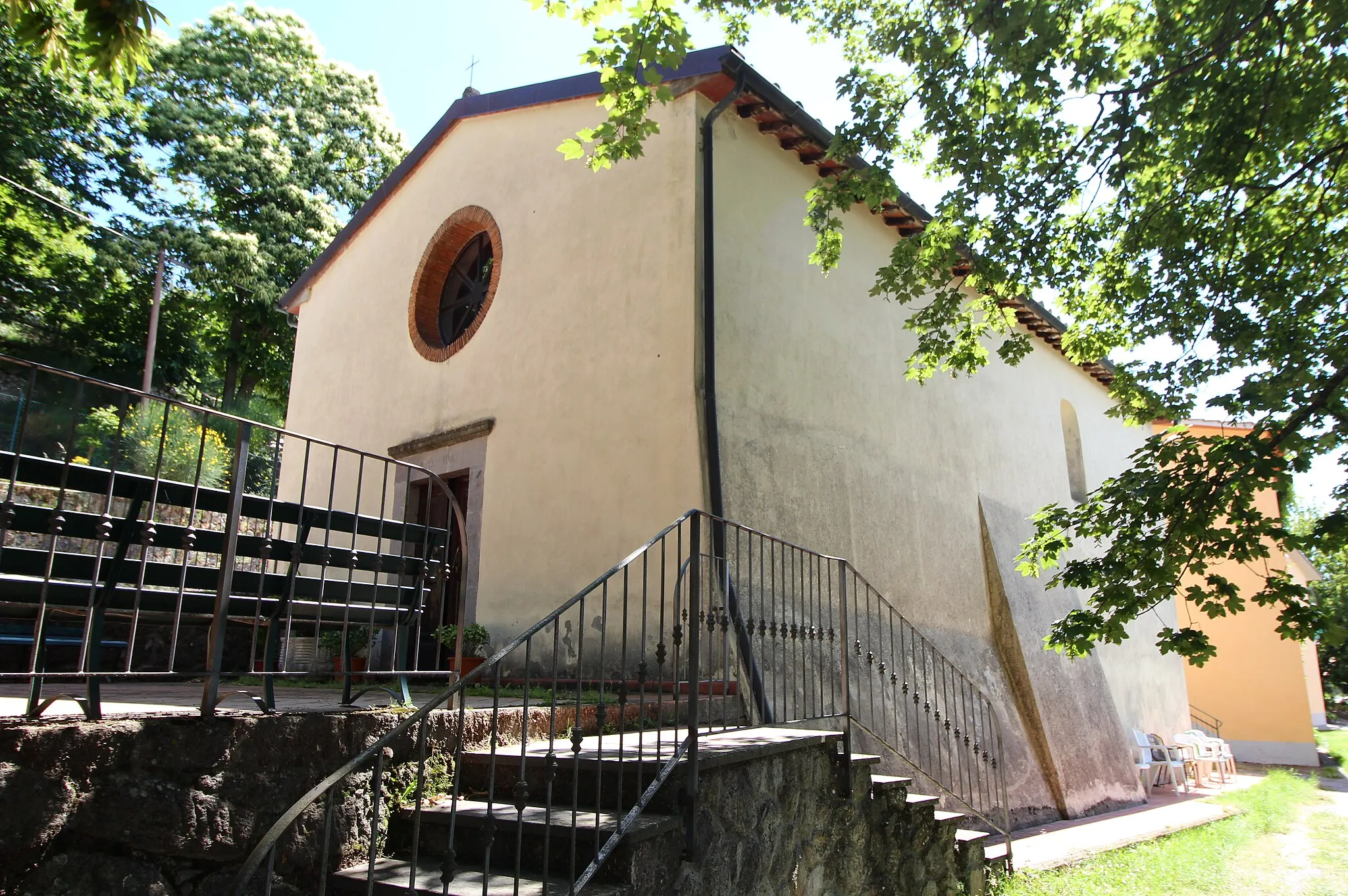 Photo showing: Church Madonna del Rosario, Bagnolo, hamlet of Santa Fiora, Province of Grosseto, Tuscany, Italy