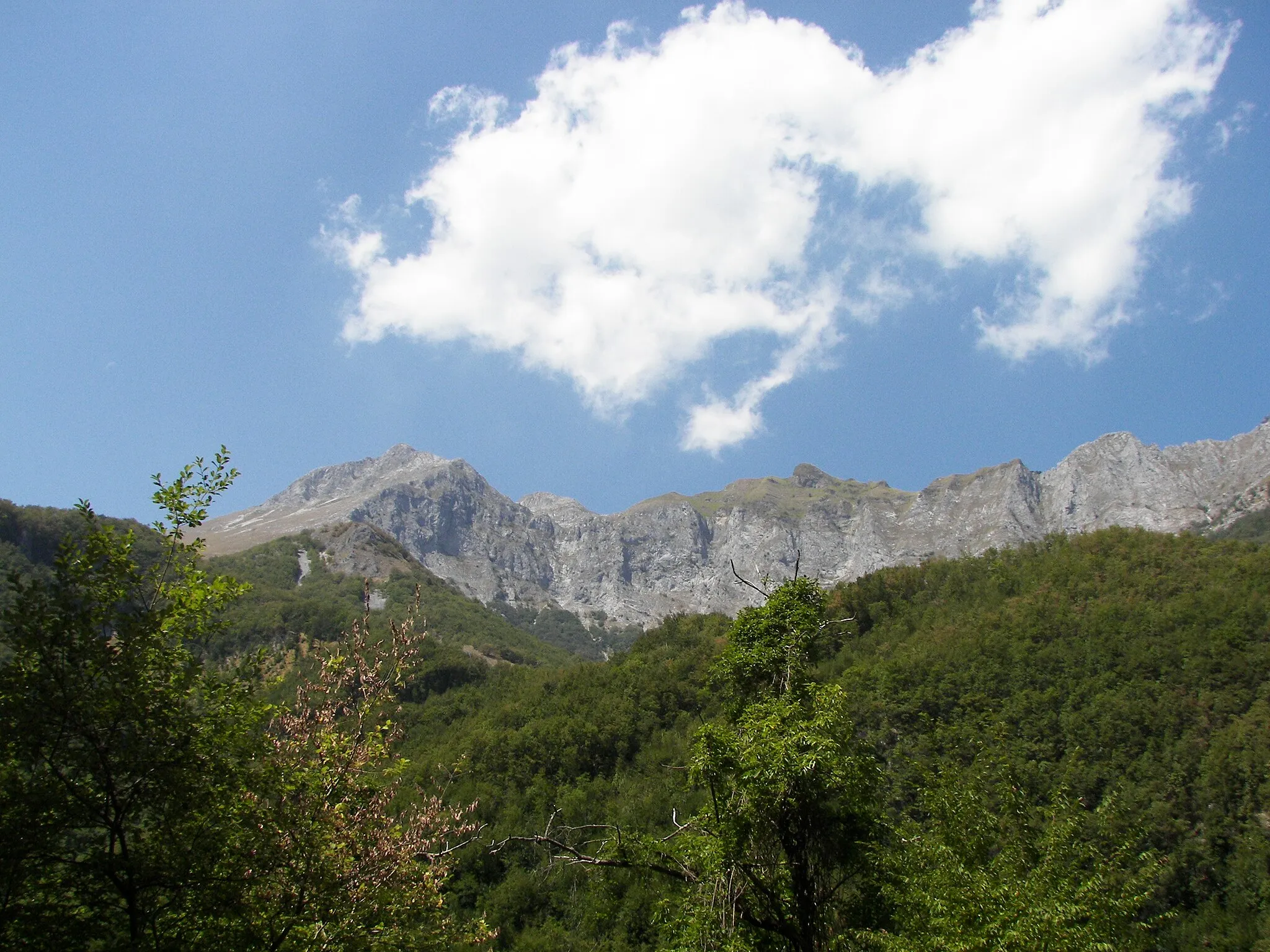 Photo showing: Fornovolasco - Alpi Apuane - Pania a della Croce e Uomo Morto