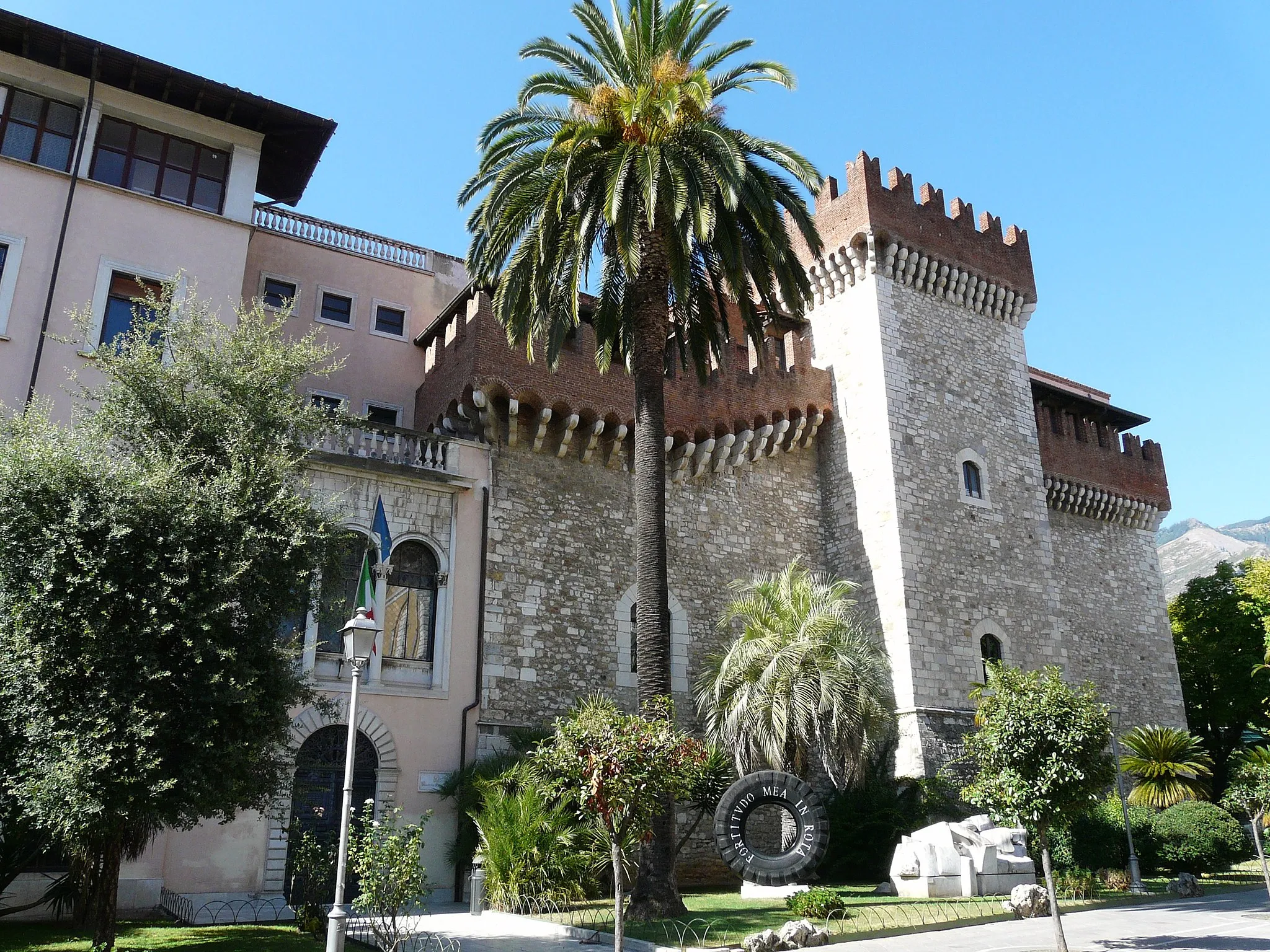 Photo showing: Palazzo Cybo Malaspina, Accademia delle Belle Arti di Carrara, Toscana, Italia