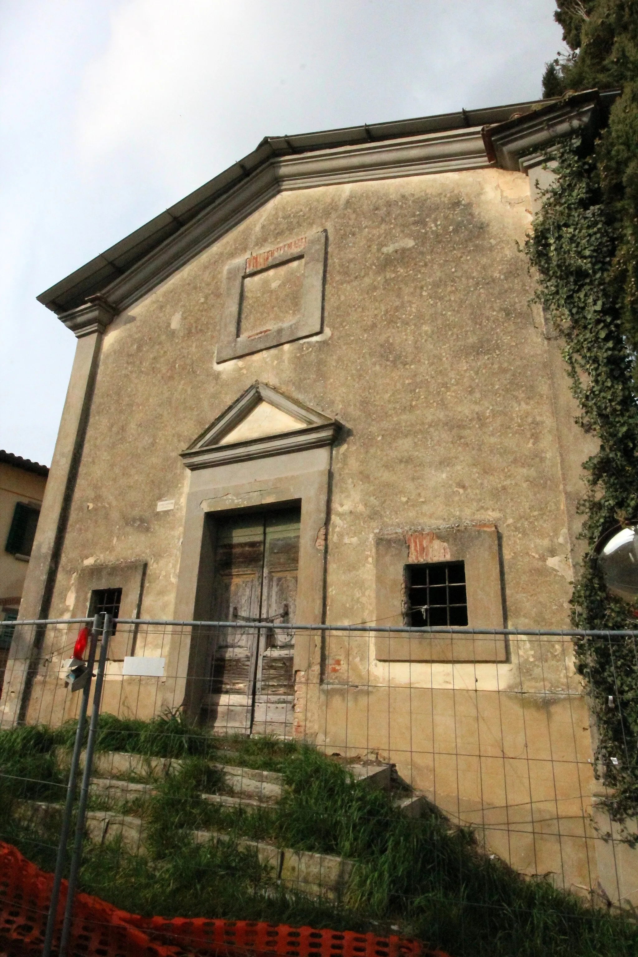 Photo showing: Church San Lorenzo, Santa Luce, village in the territory of Foiano della Chiana, Province of Arezzo, Tuscany, Italy