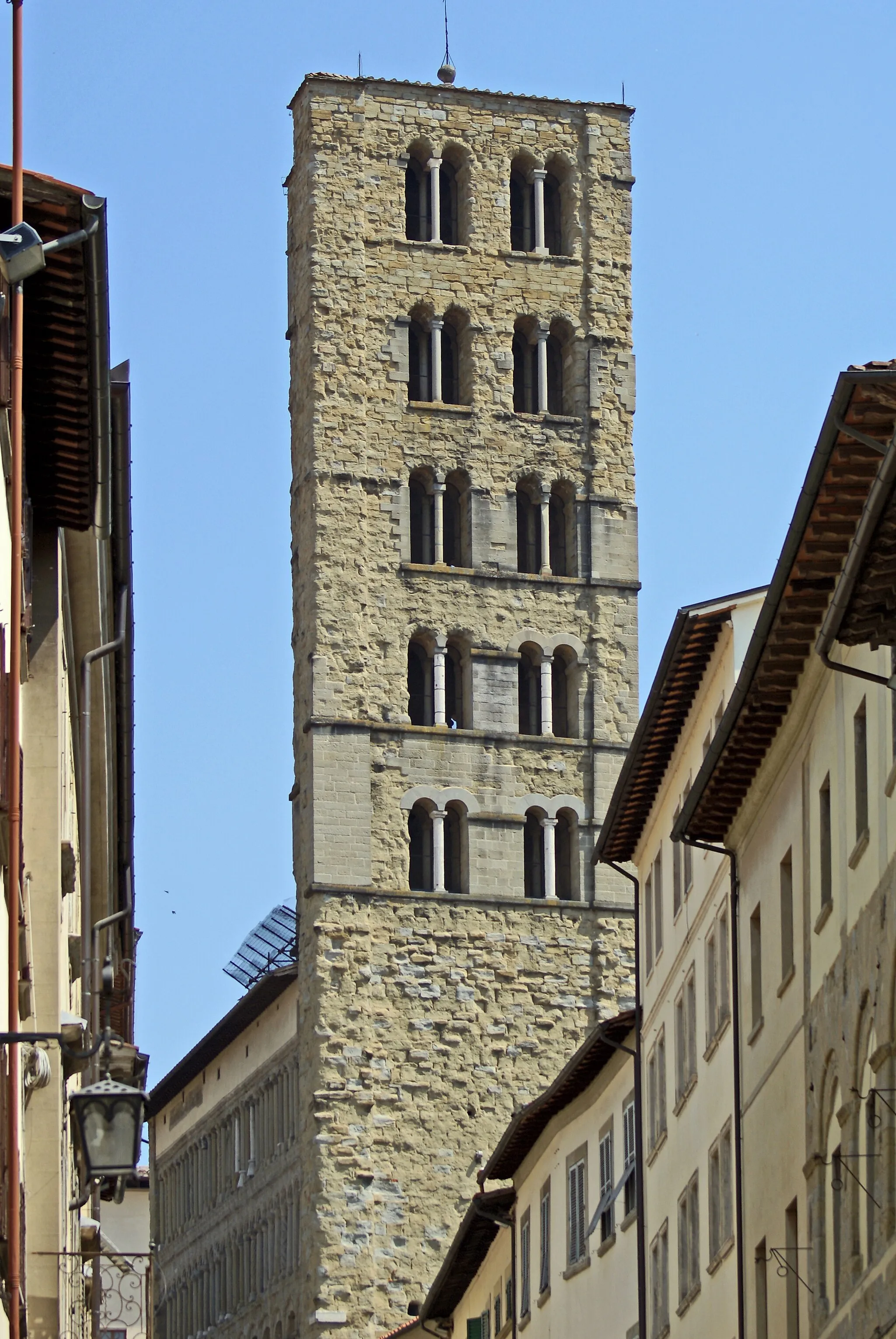 Photo showing: Santa Maria della Pieve (Arezzo) - Campanile hundred holes