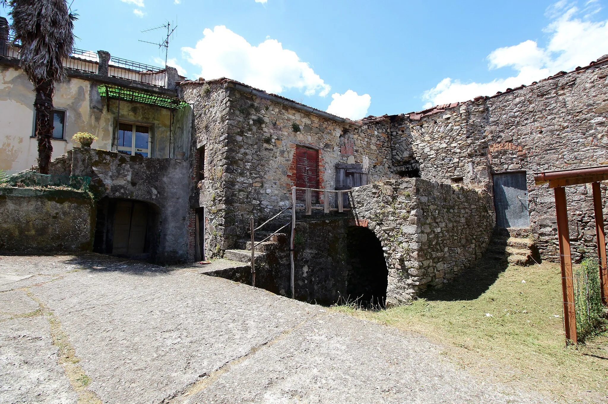 Photo showing: Cortila, hamlet of Fivizzano, Province of Massa-Carrara, Tuscany, Italy
