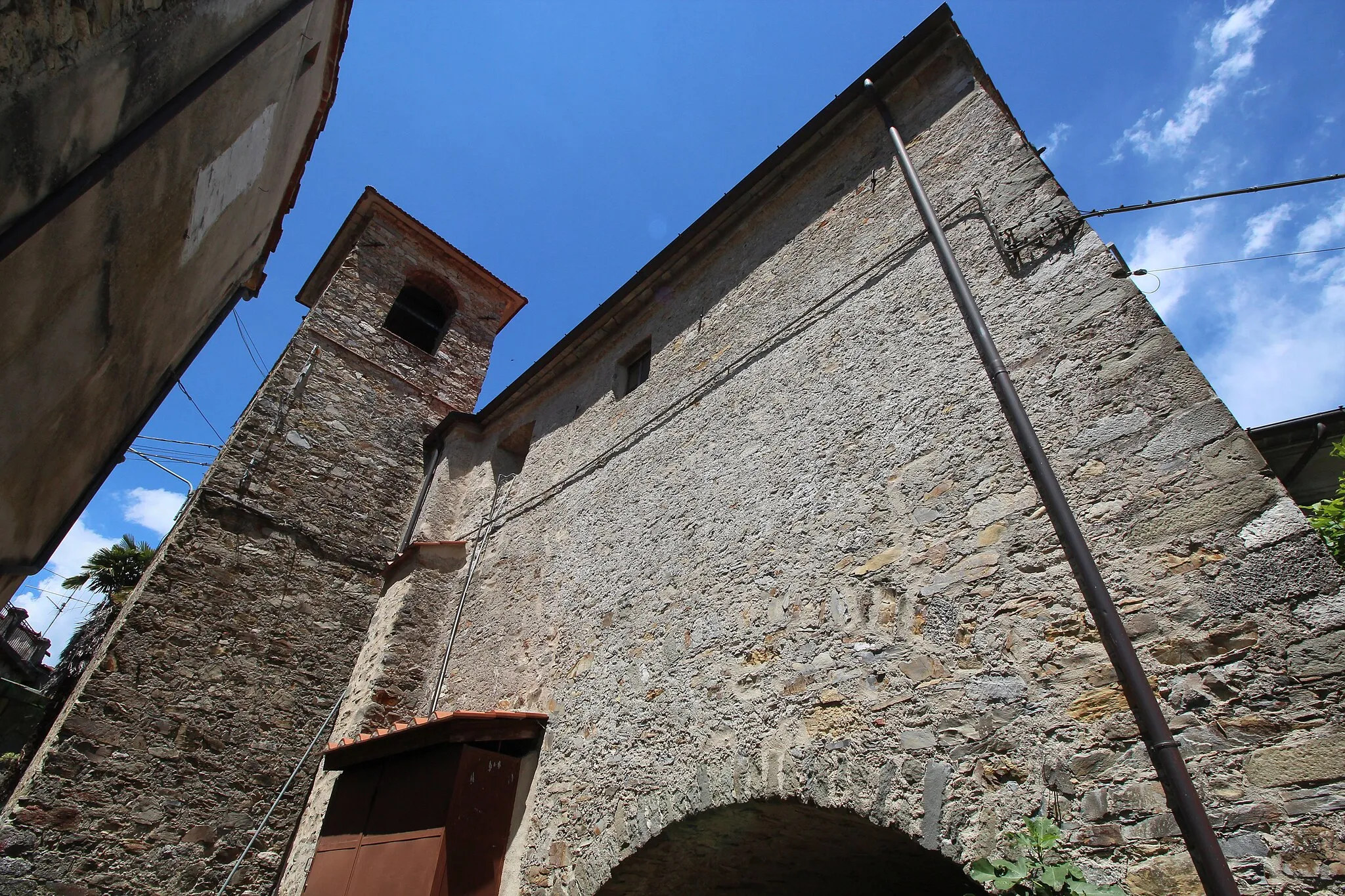 Photo showing: church San Pietro, Cortila, hamlet of Fivizzano, Province of Massa-Carrara, Tuscany, Italy