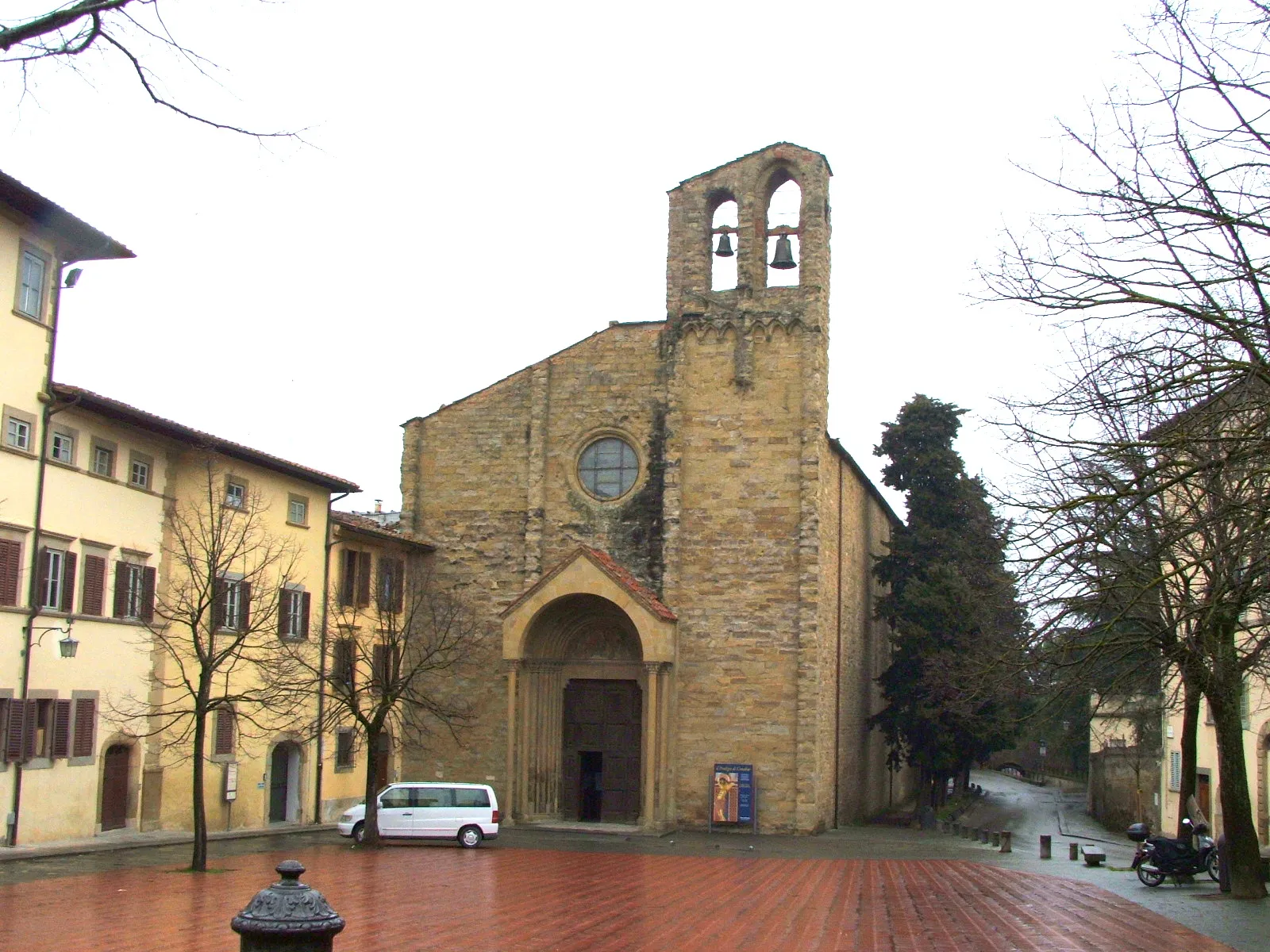 Photo showing: La chiesa di San Domenico ad Arezzo contenente il crocefisso di Cimabue.