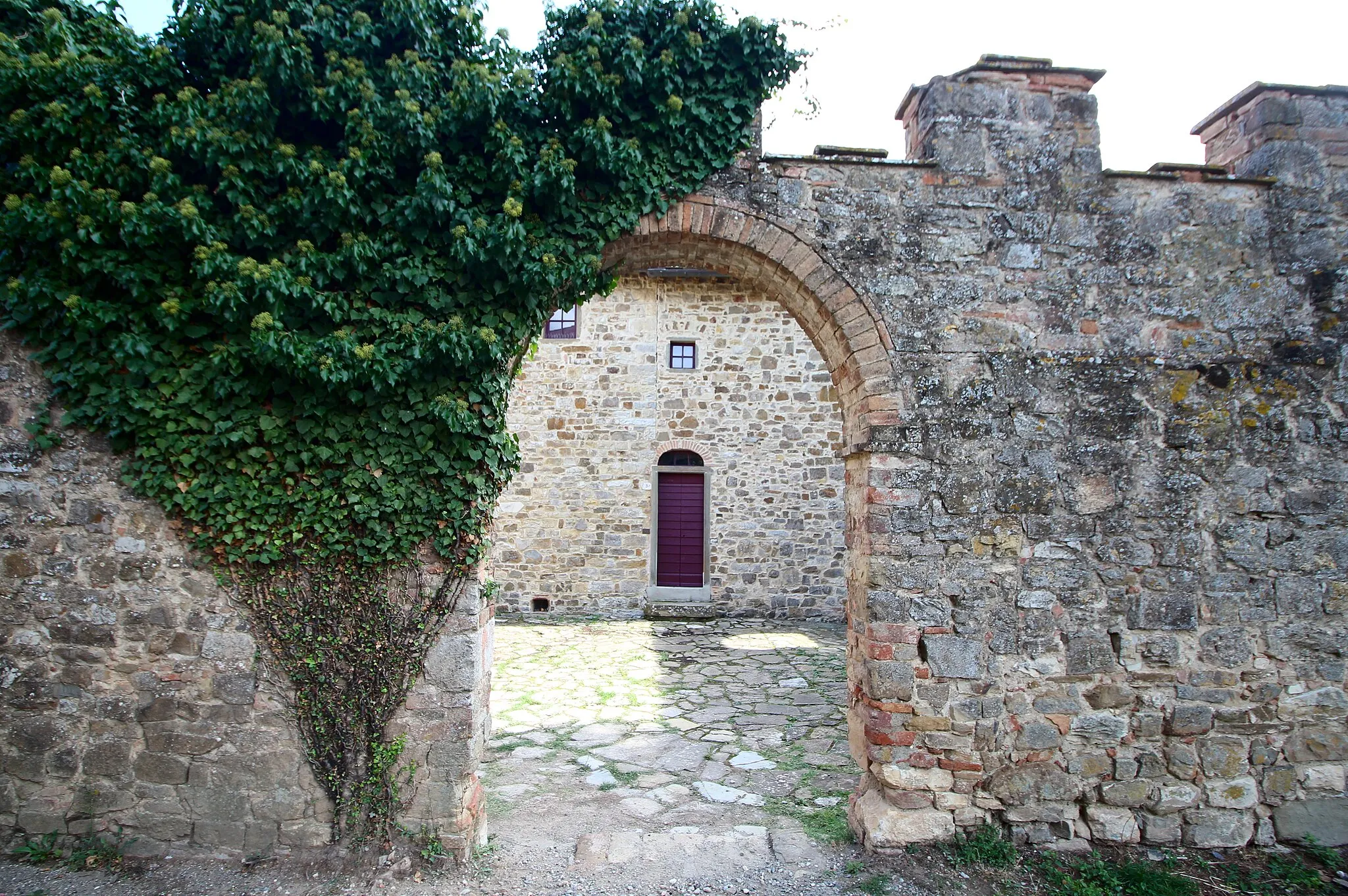 Photo showing: castle Castello di Poggio al Vento, Poggio al Vento, village near Badia a Passignano, municipality of Barberino Tavarnelle, Tuscany, Italy