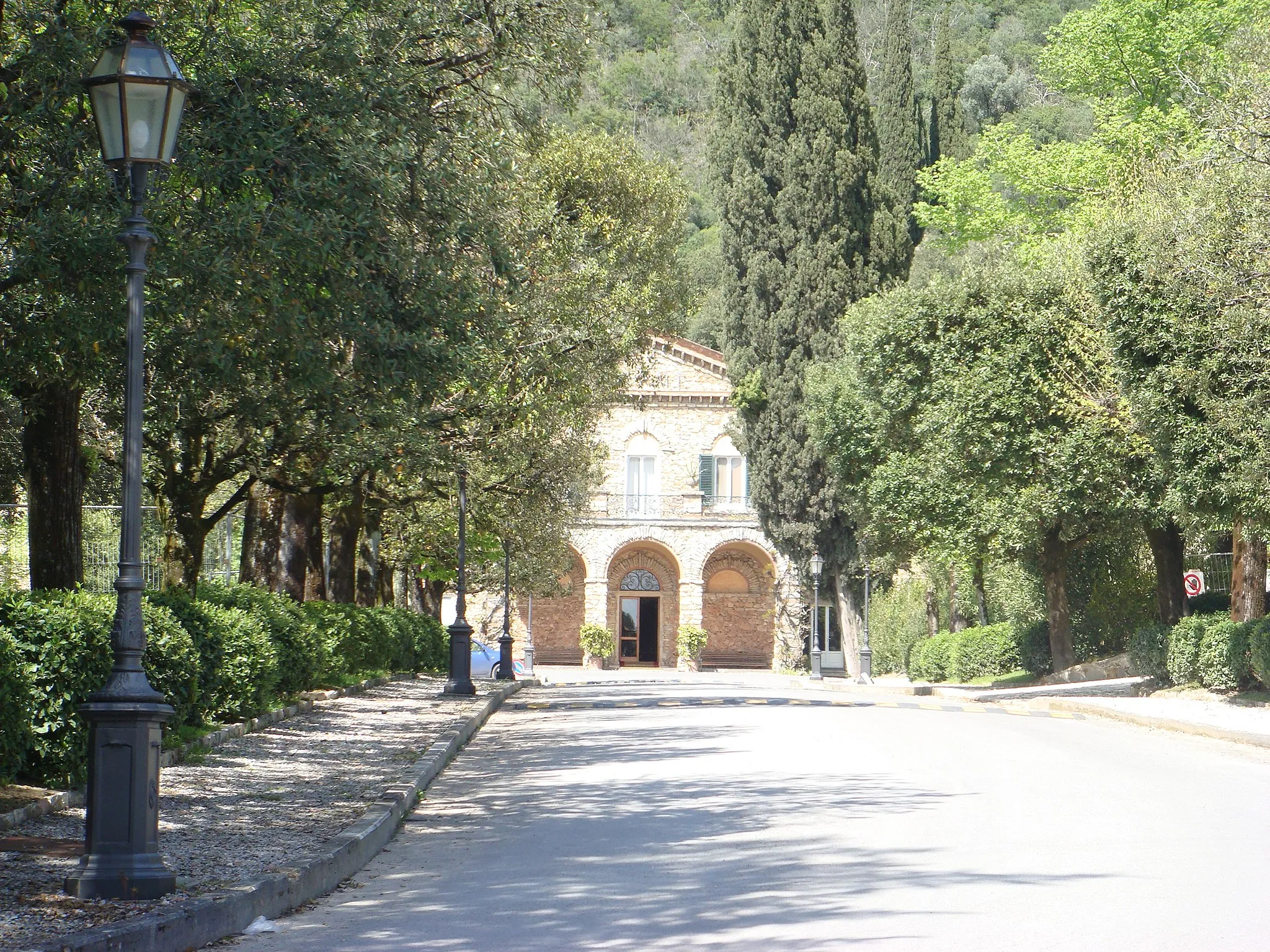 Photo showing: L'ingresso delle terme Grotta Giusti a Monsummano Terme (Provincia di Pistoia, Italia)