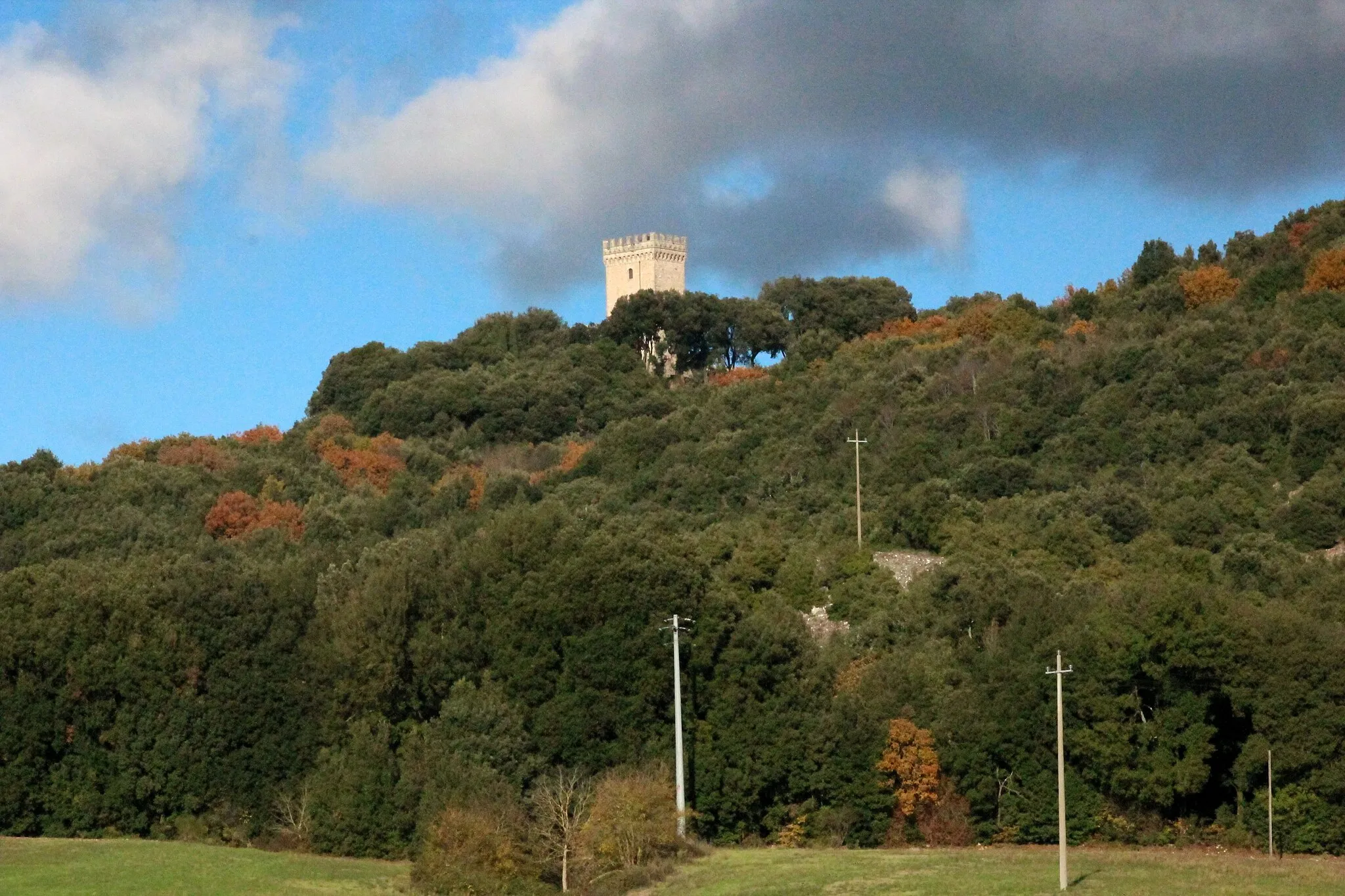 Photo showing: Palazzo al Piano, Territory of Sovicille, Montagnola Senese, Province of Siena, Tuscany, Italy