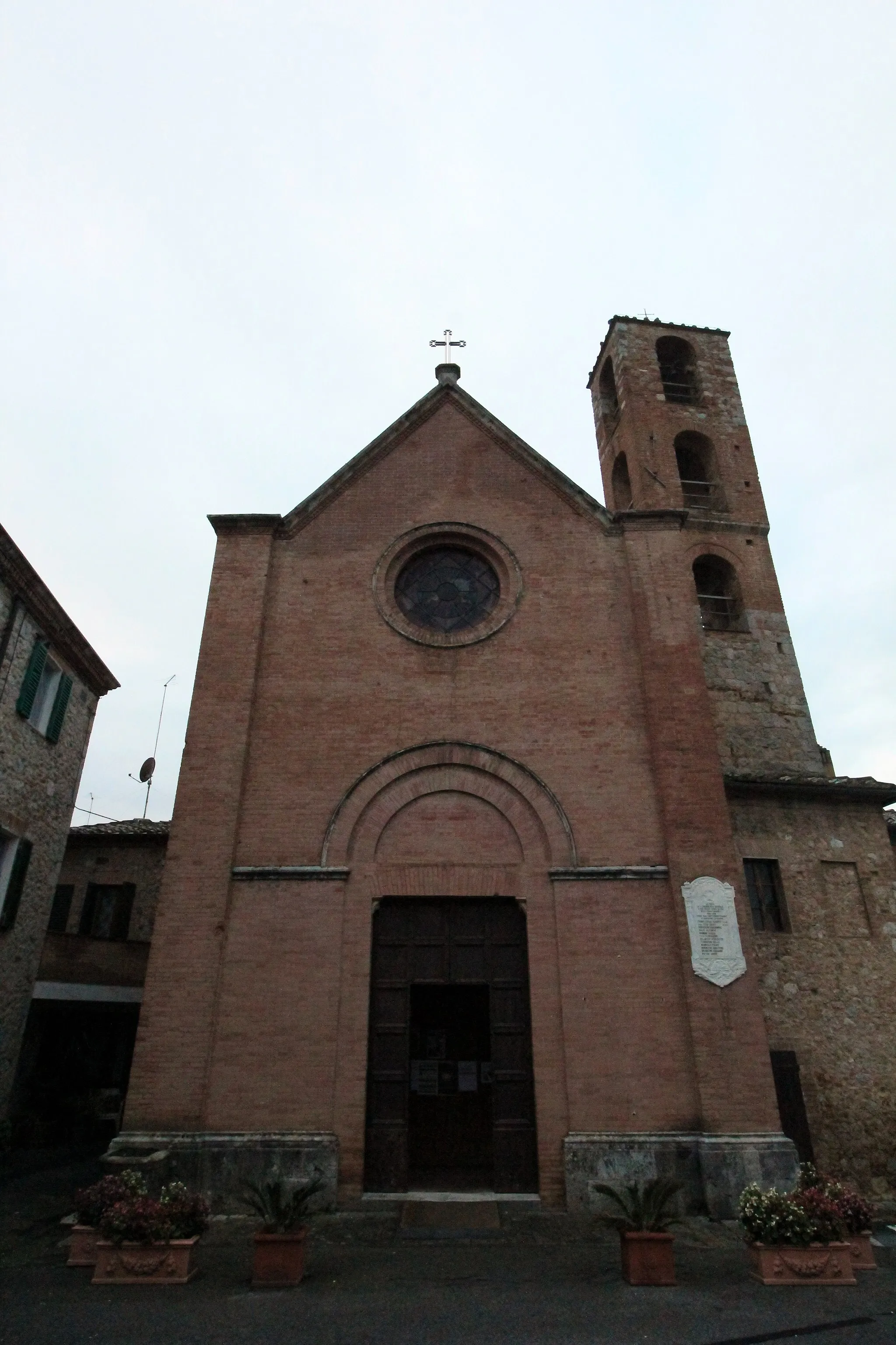 Photo showing: Church of San Lorenzo, Center of Sovicille, Province of Siena, Tuscany, Italy