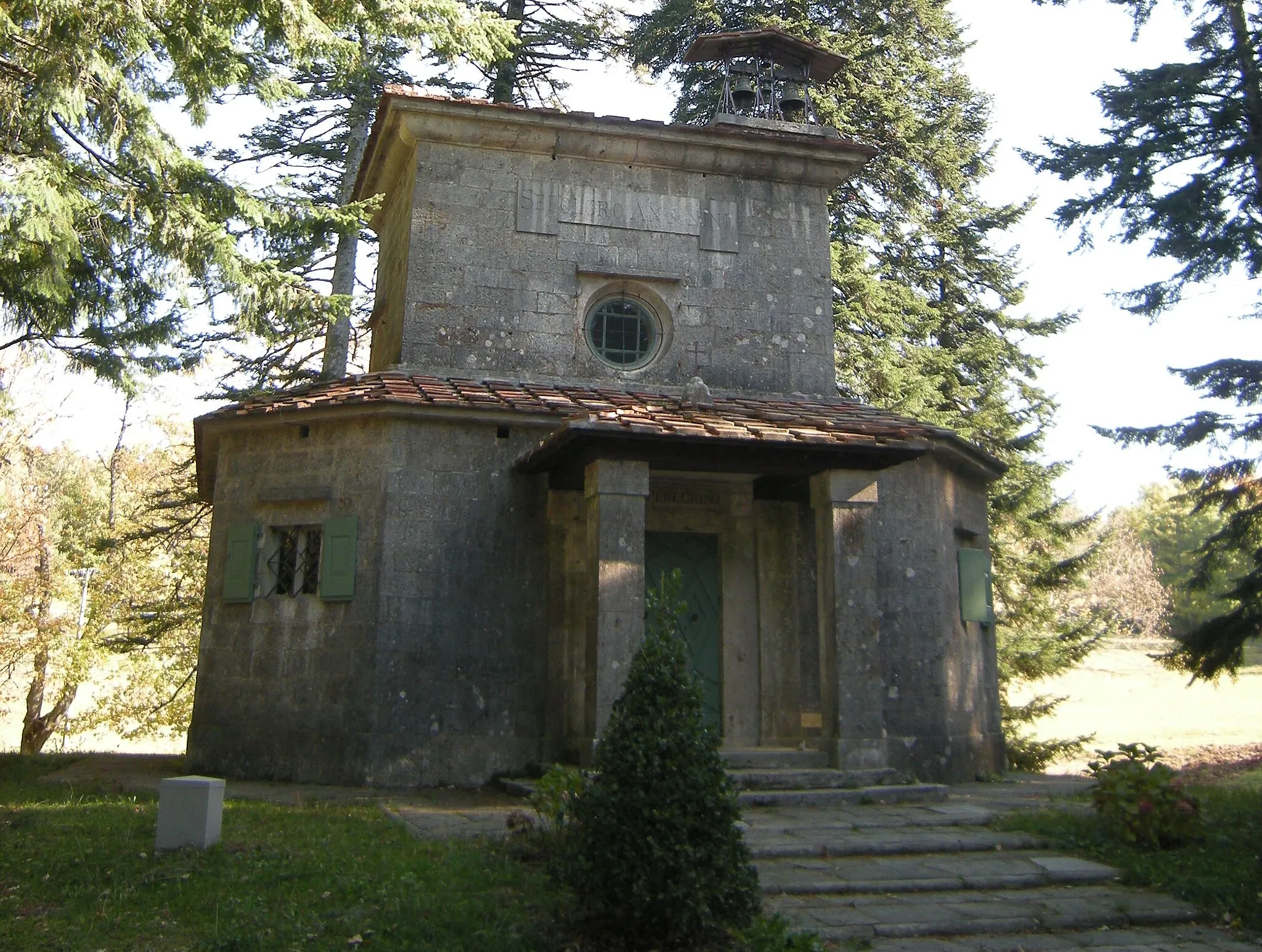 Photo showing: Piccola chiesa presso la Macchia Antonini, frazione di Piteglio