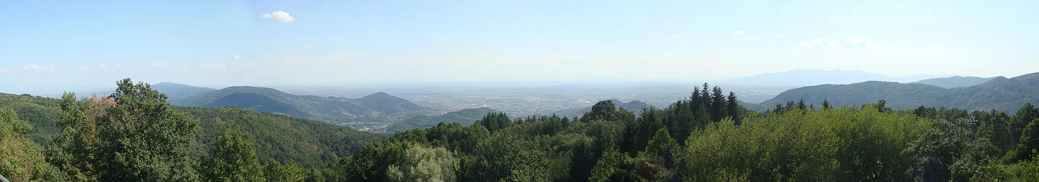 Photo showing: View over Valdinievole from Casore del Monte, Marliana