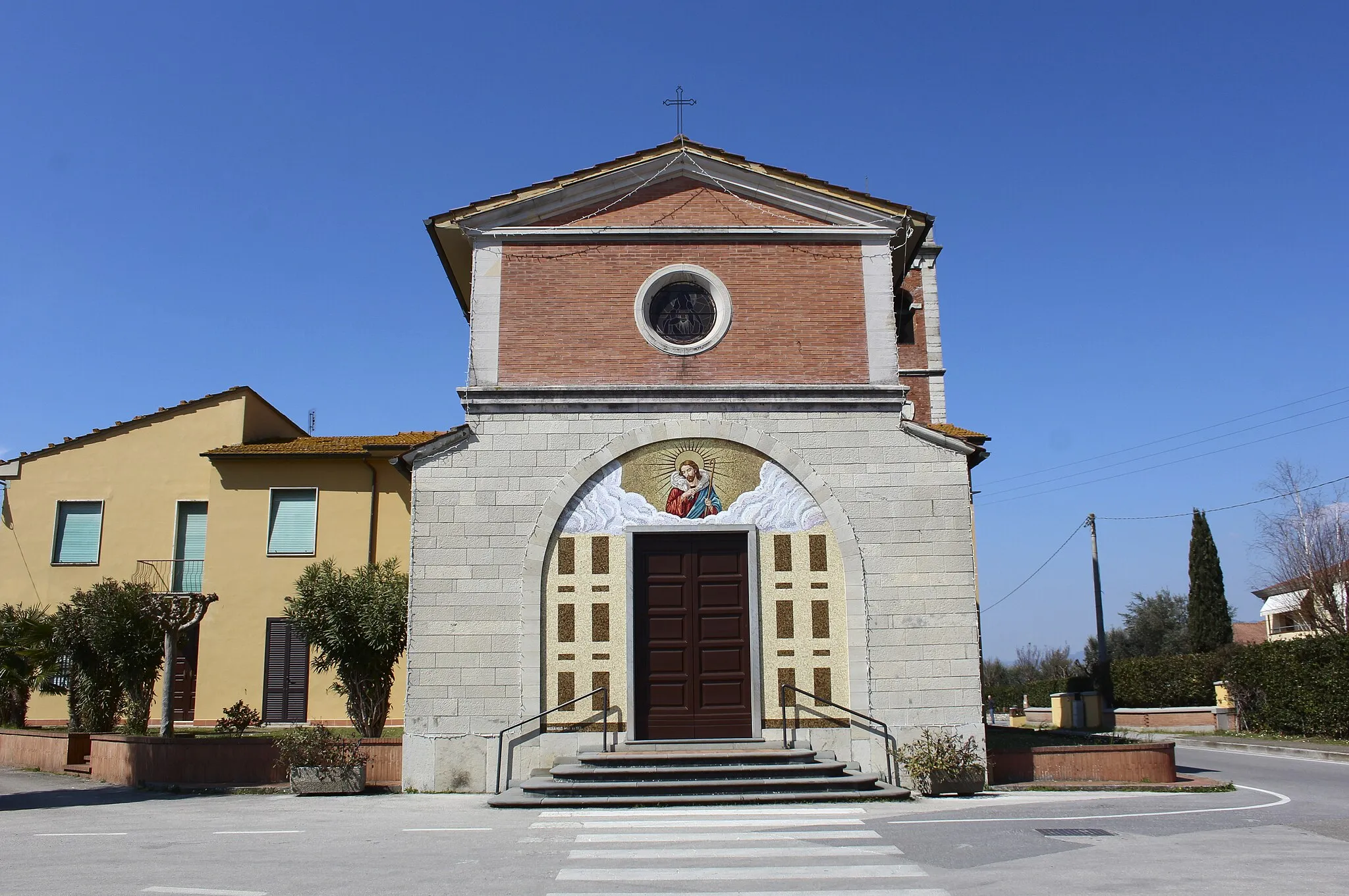 Photo showing: Church San Pietro d'Alcantara, Villa Campanile, hamlet of Castelfranco di Sotto, Province of Pisa, Tuscany, Italy