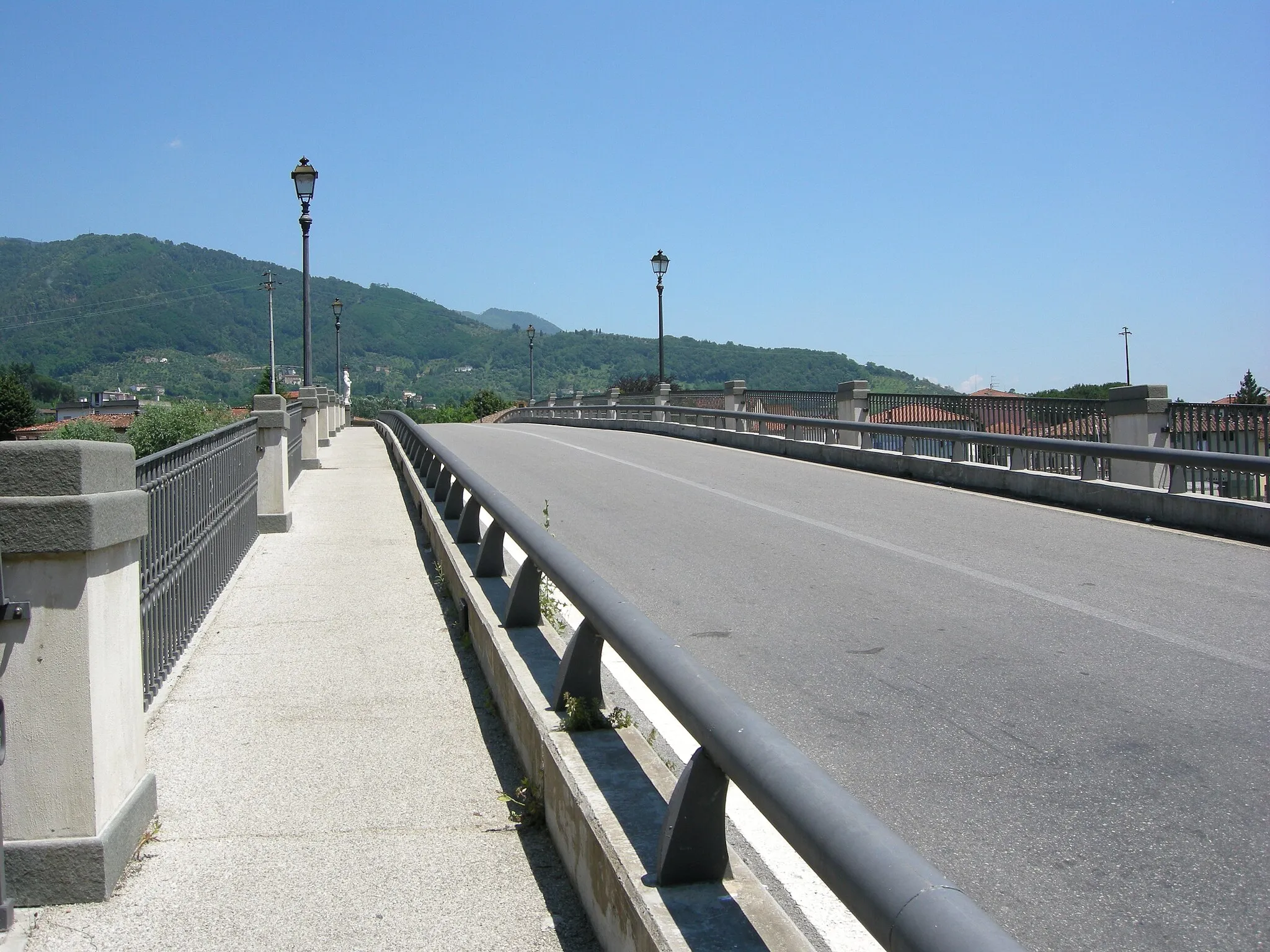 Photo showing: Ponte a moriano