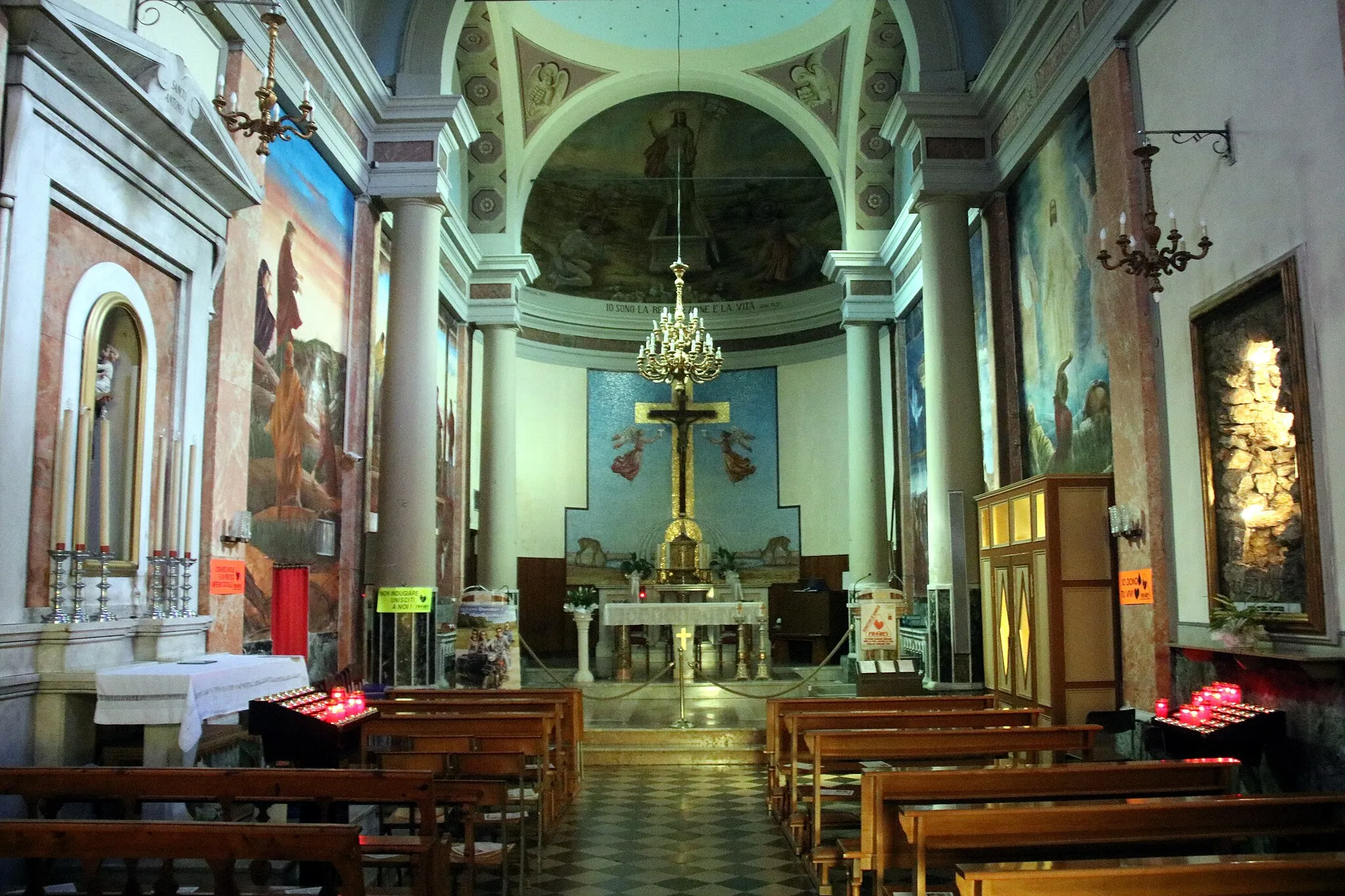 Photo showing: Chiesa di San Salvatore (San Salvatore, Montecarlo)