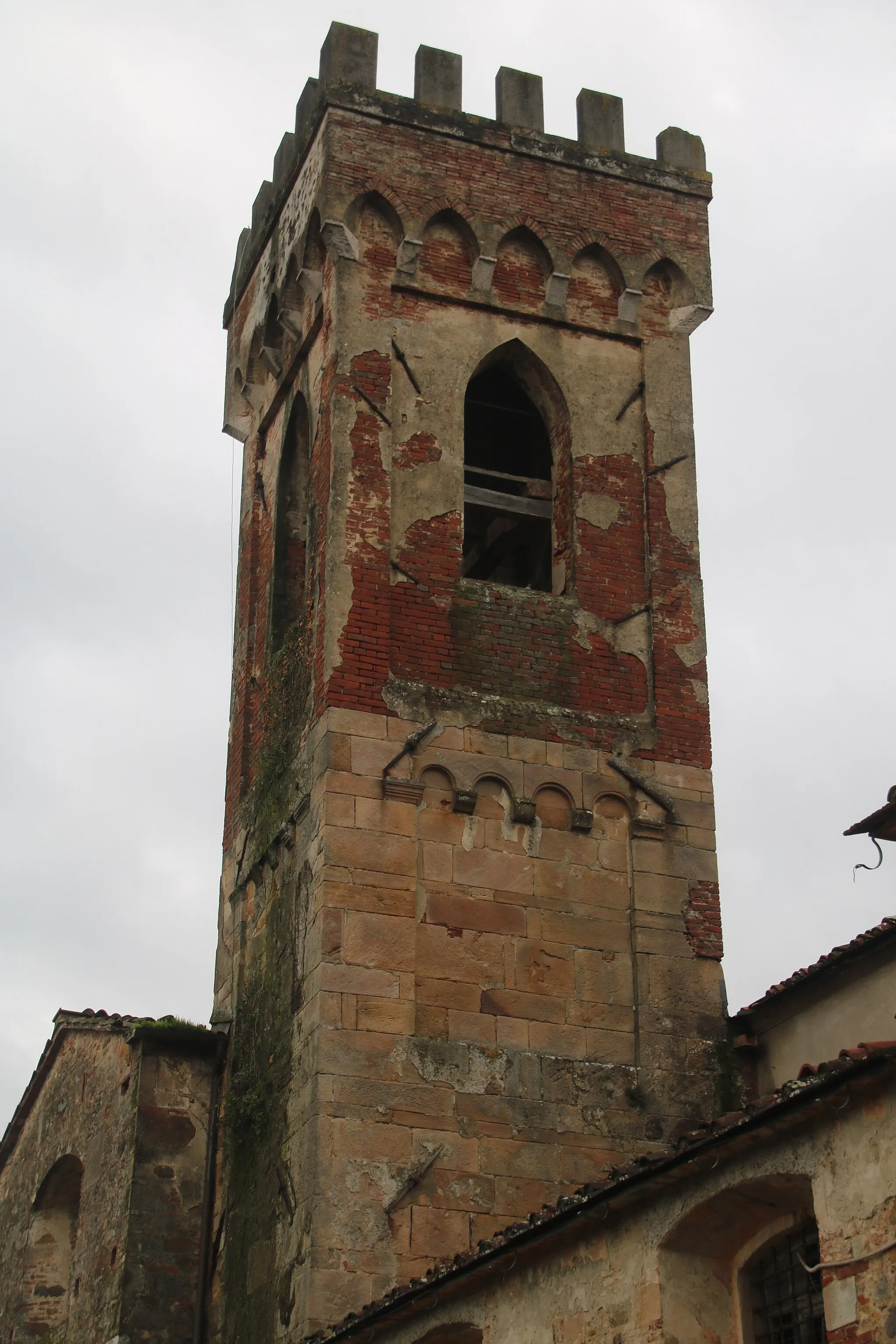 Photo showing: Campanile della chiesa di San Pietro a Badia Pozzeveri, Altopascio