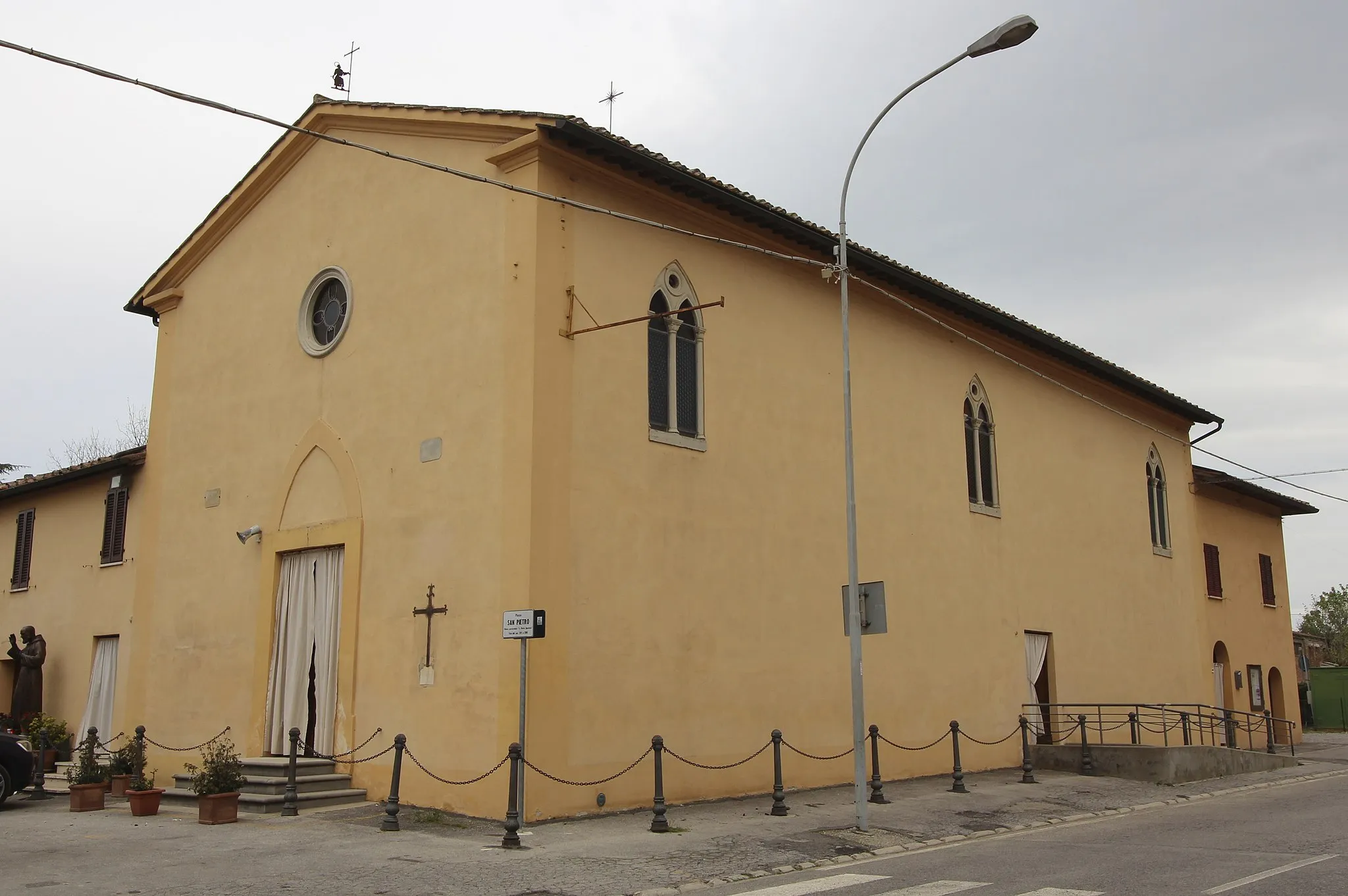 Photo showing: Church San Pietro, Abbadia, hamlet of Montepulciano, Province of Siena, Tuscany, Italy