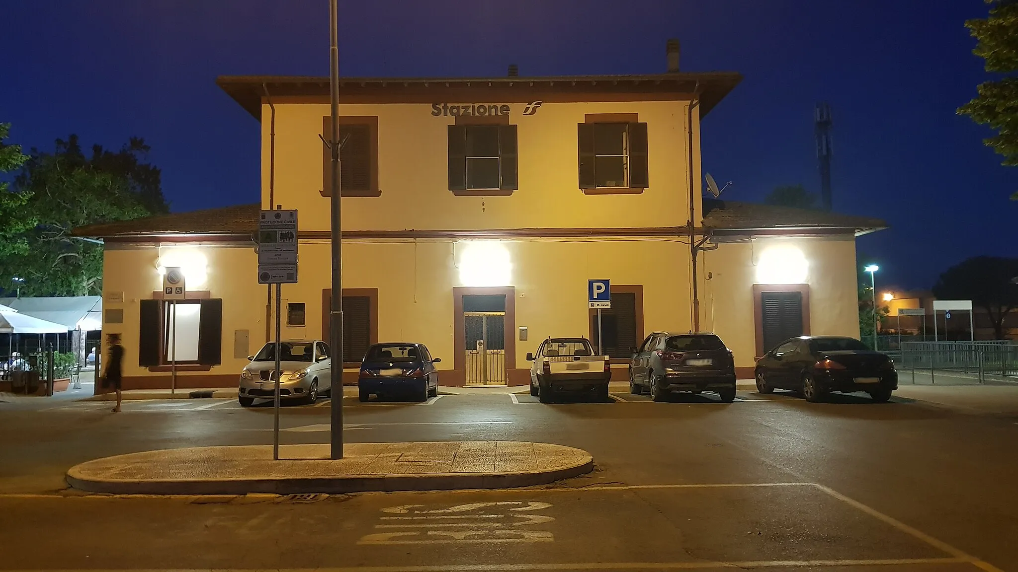 Photo showing: Stazione FS (Montepulciano)