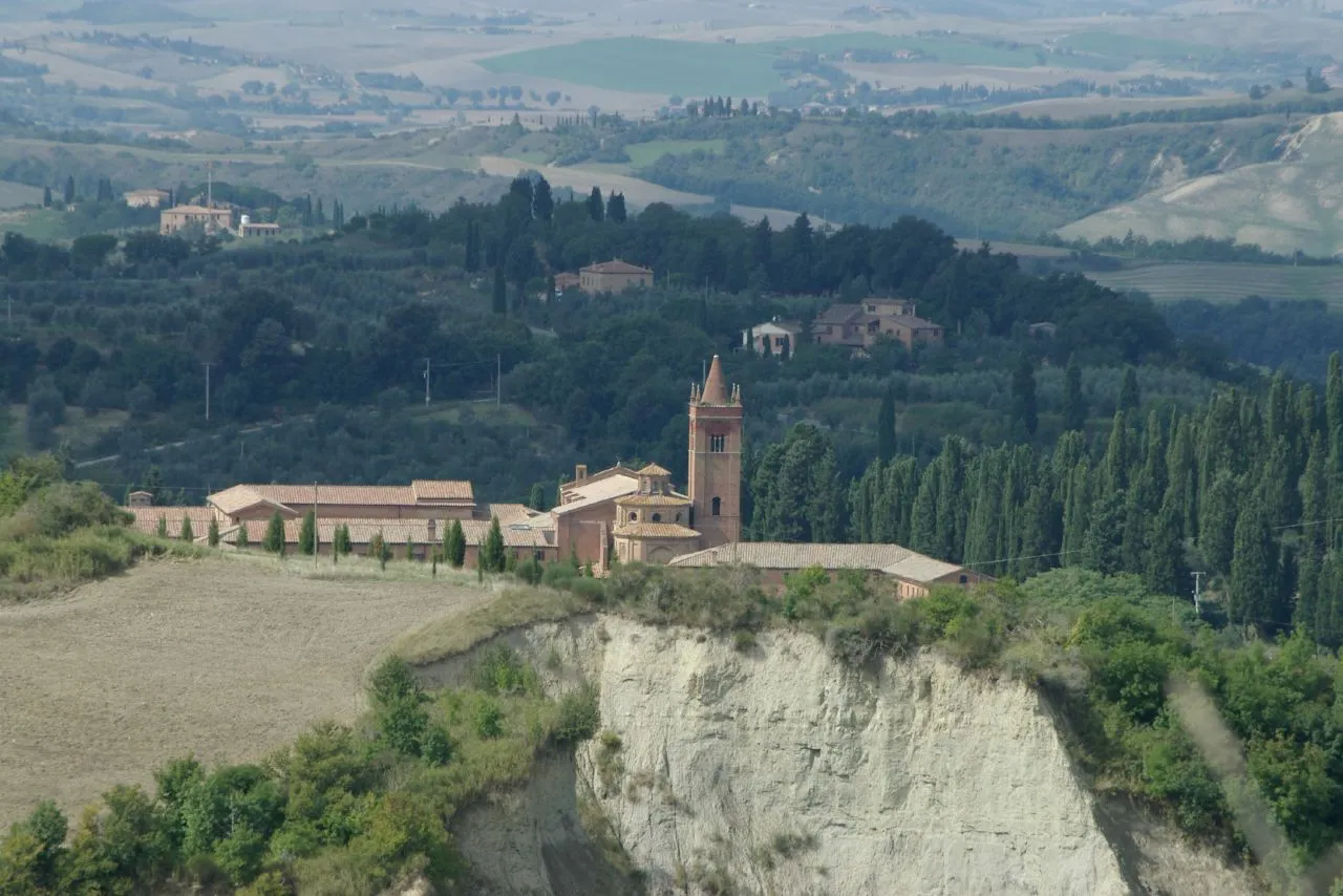 Photo showing: Monte Oliveto Maggiore, Siena, Toscana, Italia Monte Oliveto Maggiore