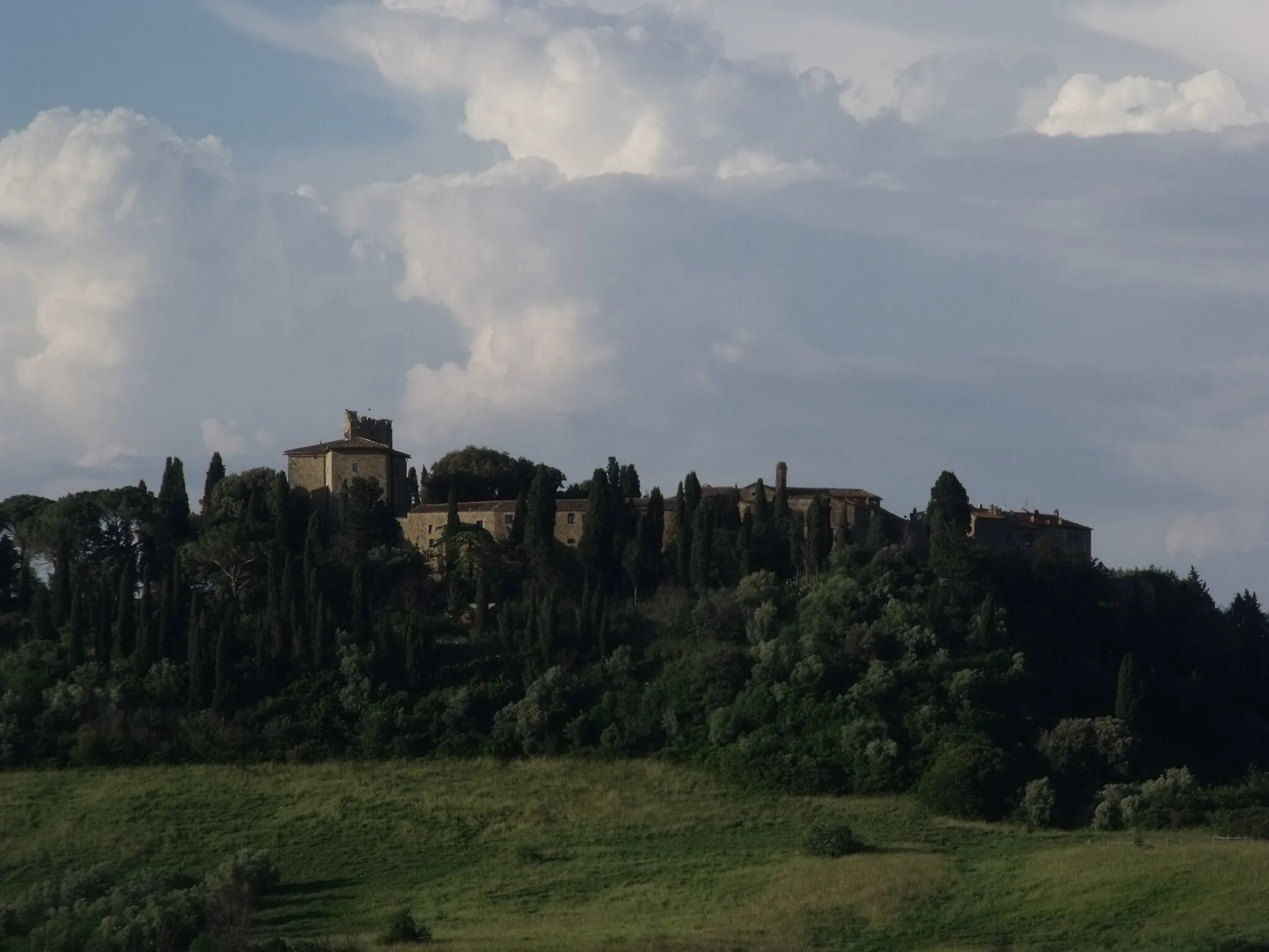 Photo showing: Panorama of Porrona, hamlet of Cinigiano, Province of Grosseto, Tuscany, Italy