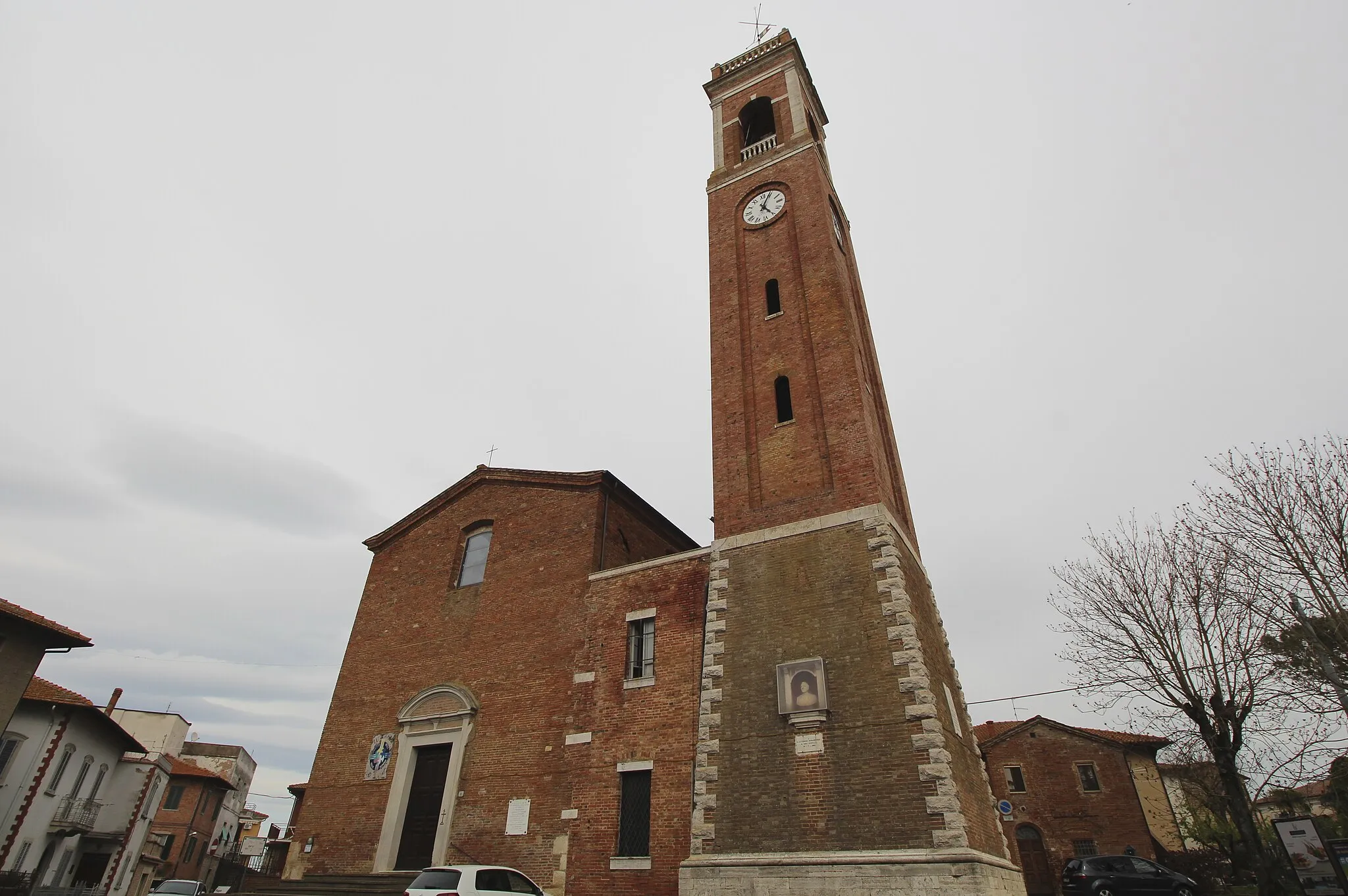 Photo showing: Church Santi Pietro e Paolo, Pozzuolo, hamlet of Castiglione del Lago, Province of Perugia, Umbria, Italy