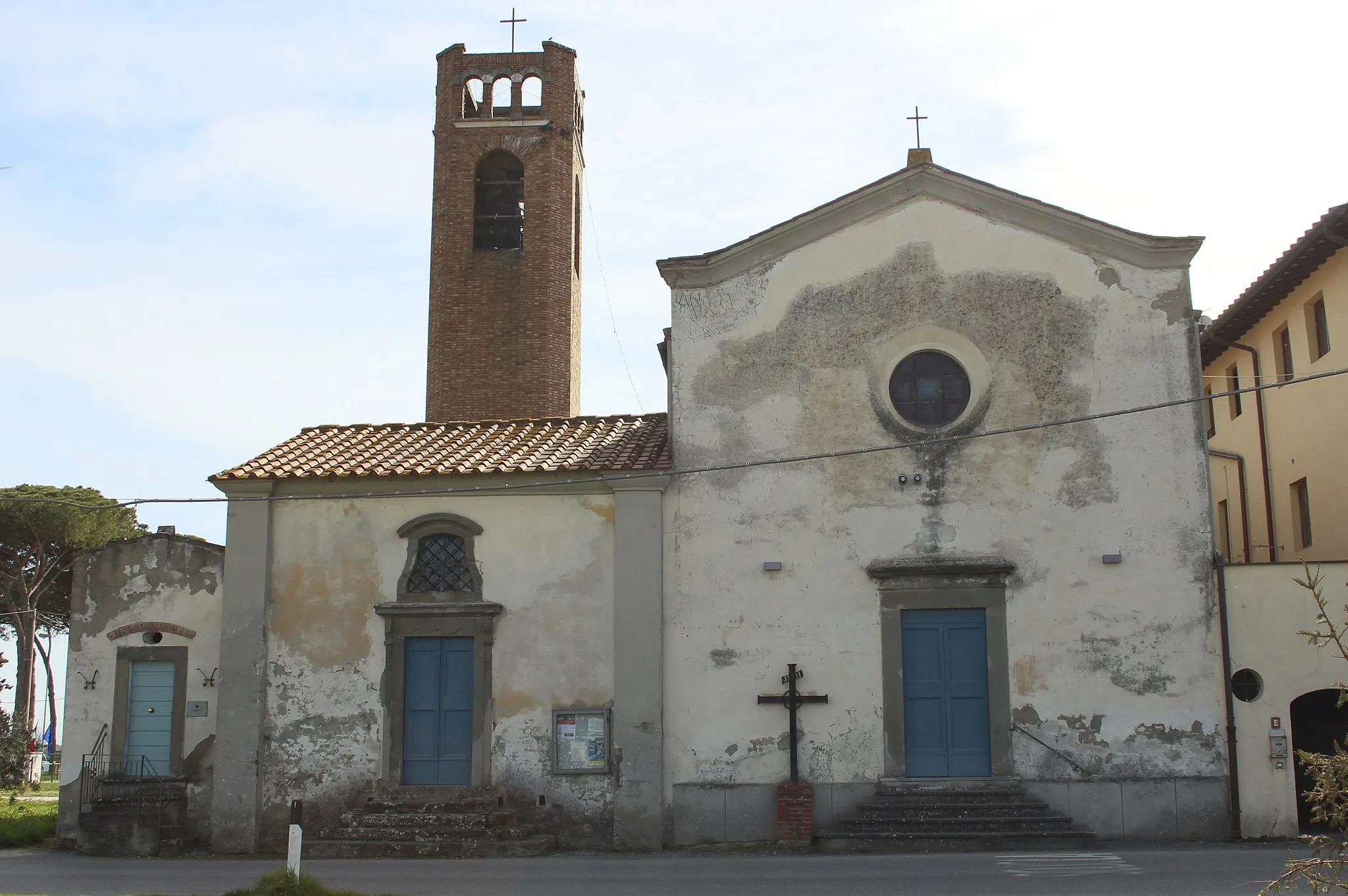Photo showing: Church San Michele Arcangelo, Roffia, hamlet of San Miniato, Province of Pisa, Tuscany, Italy