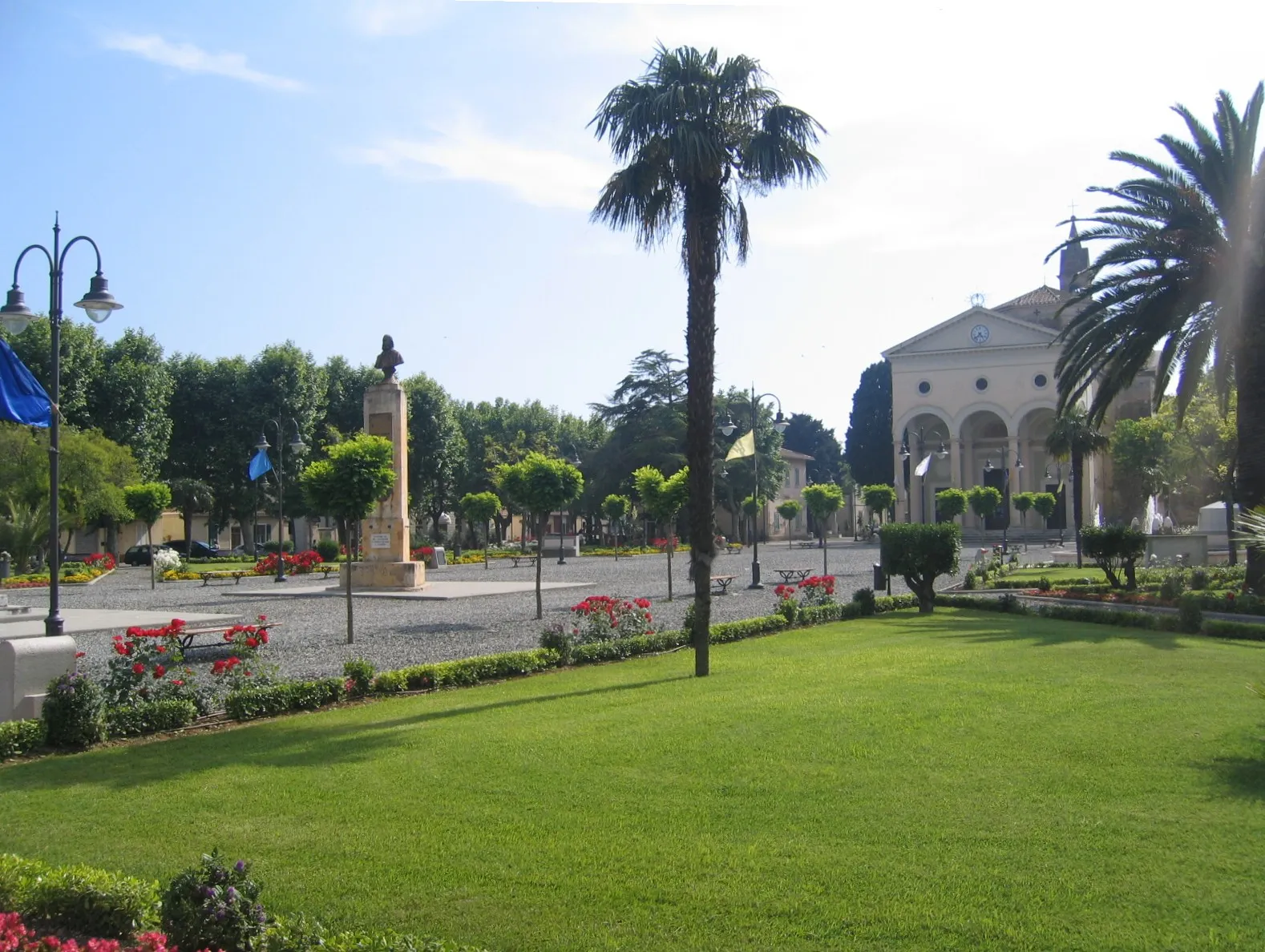 Photo showing: Rosignano Marittimo, Tuscany, Italy - Vada, Piazza