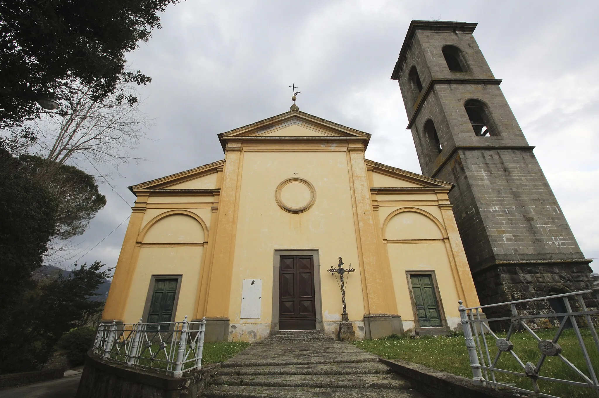 Photo showing: Church San Colombano di Segromigno, San Colombano, hamlet of Capannori, Province of Lucca, Tuscany, Italy