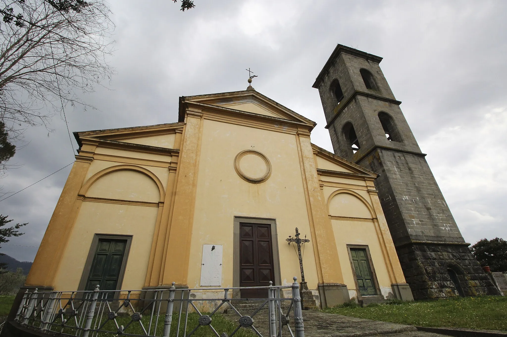 Photo showing: Church San Colombano di Segromigno, San Colombano, hamlet of Capannori, Province of Lucca, Tuscany, Italy