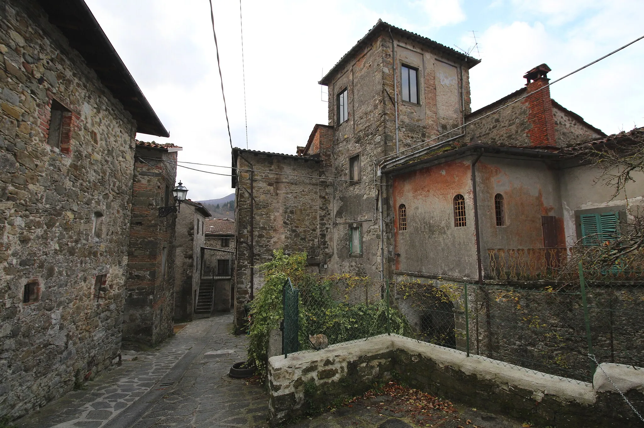 Photo showing: Poggio, hamlet of Camporgiano, Garfagnana, Province of Lucca, Tuscany, Italy